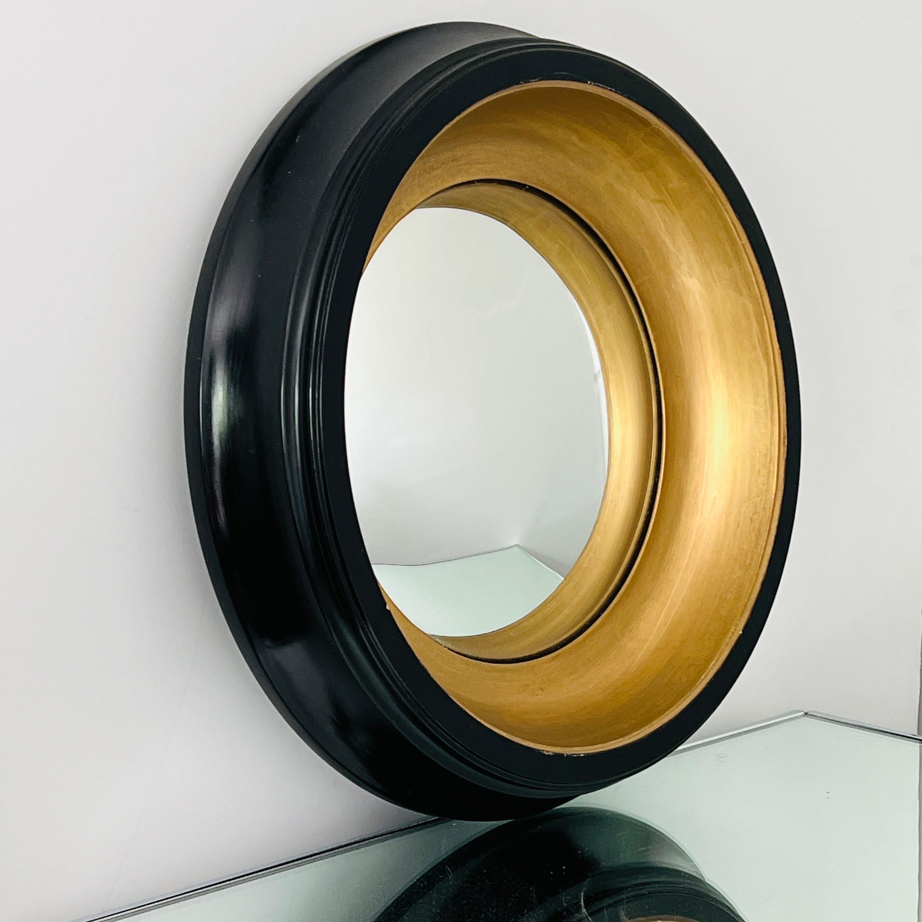 Hand-Carved Pair of Regency Convex Bullseye Mirrors with Gold Leaf