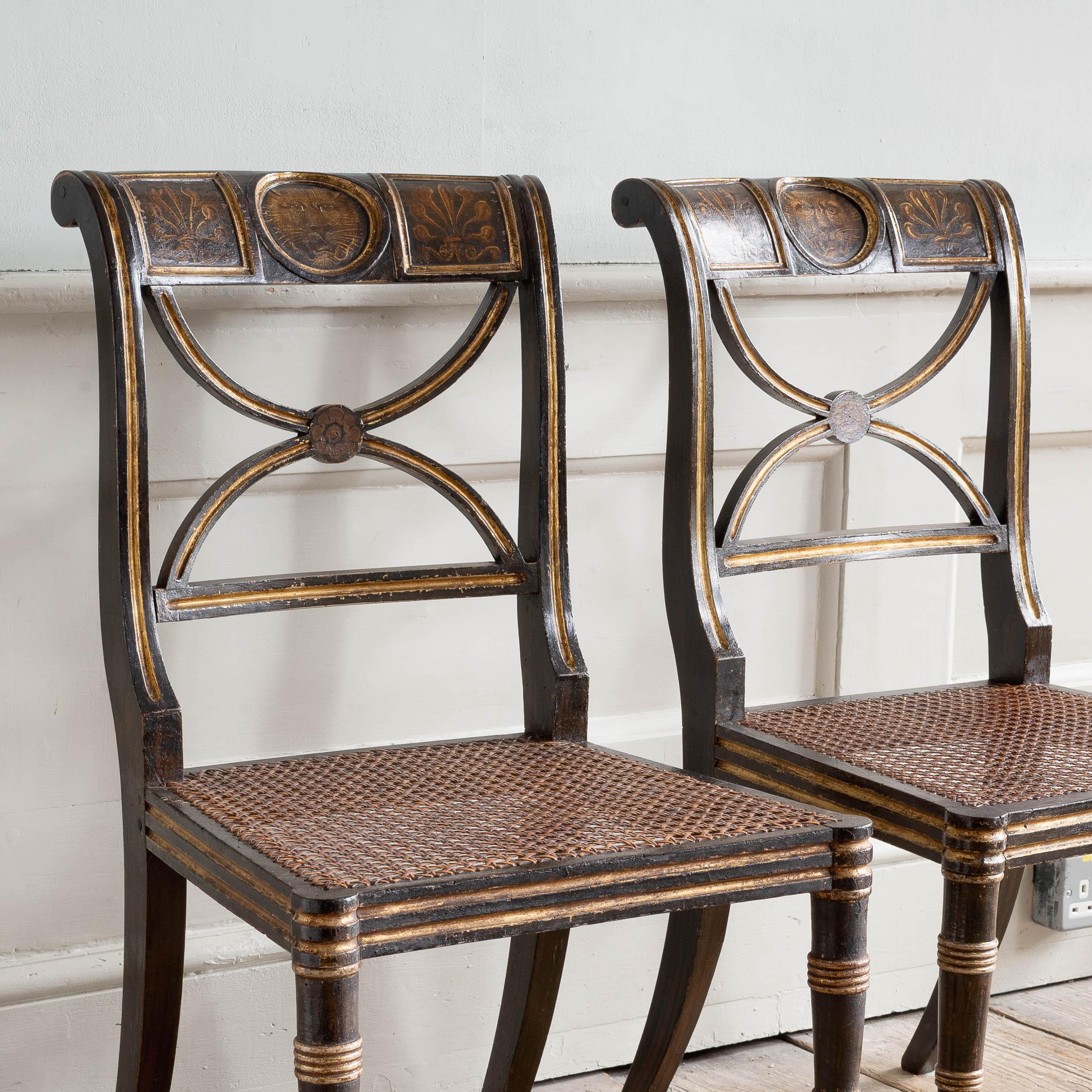 Paire de chaises d'appoint Regency en faux bois de rose en vente 6