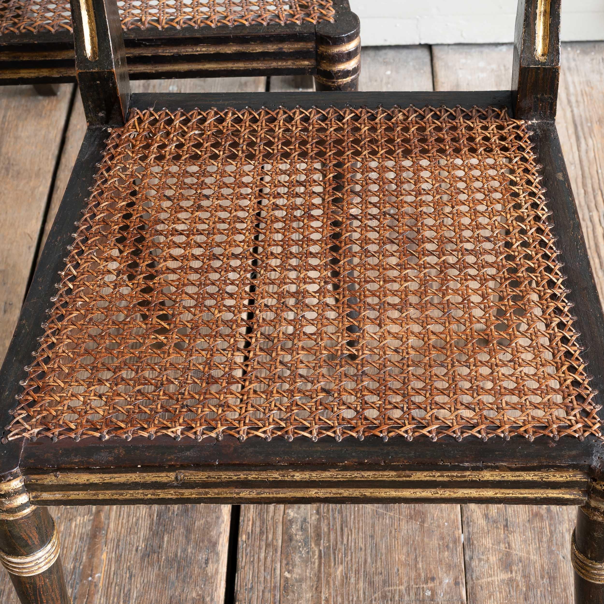 Paire de chaises d'appoint Regency en faux bois de rose en vente 8
