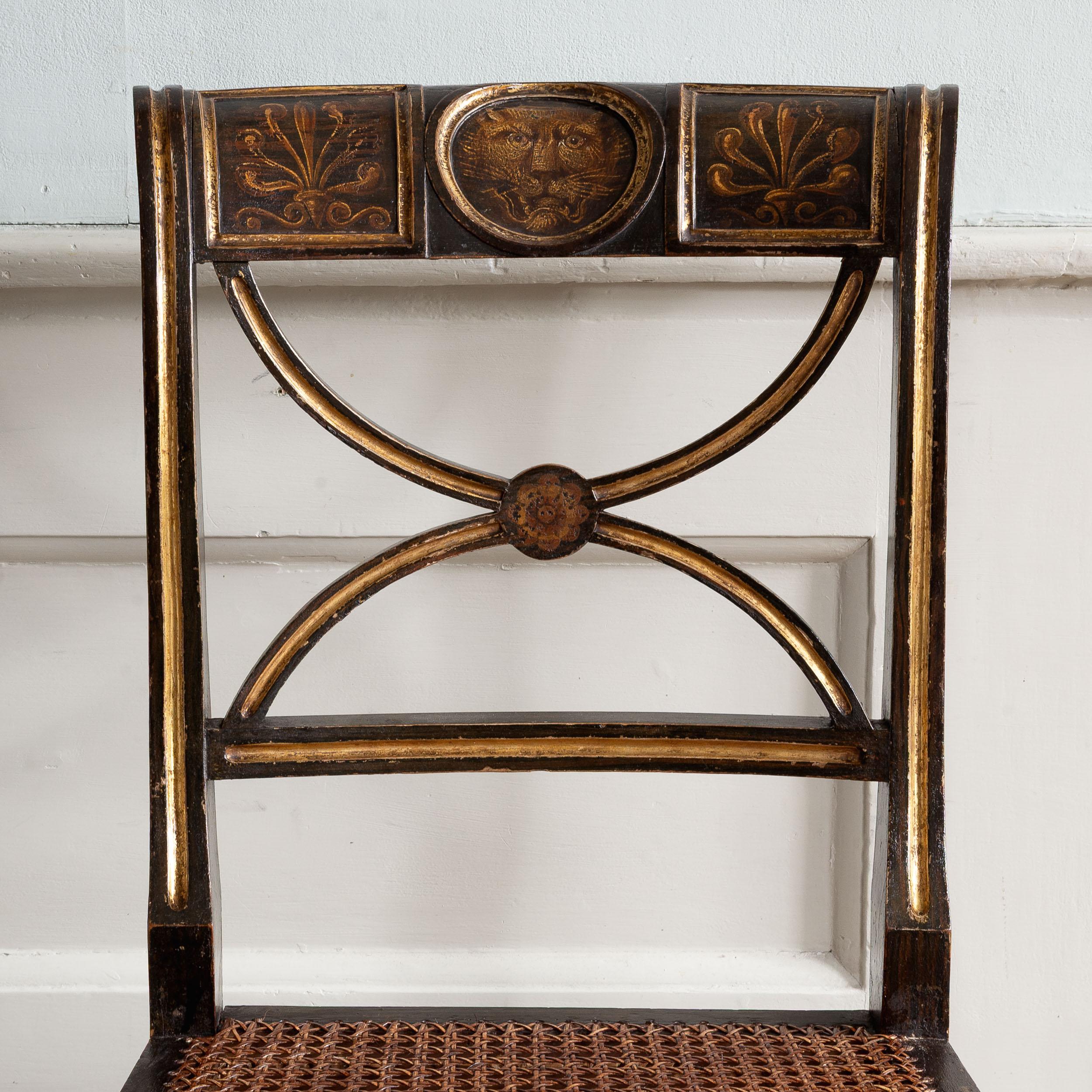Paire de chaises d'appoint Regency en faux bois de rose en vente 2