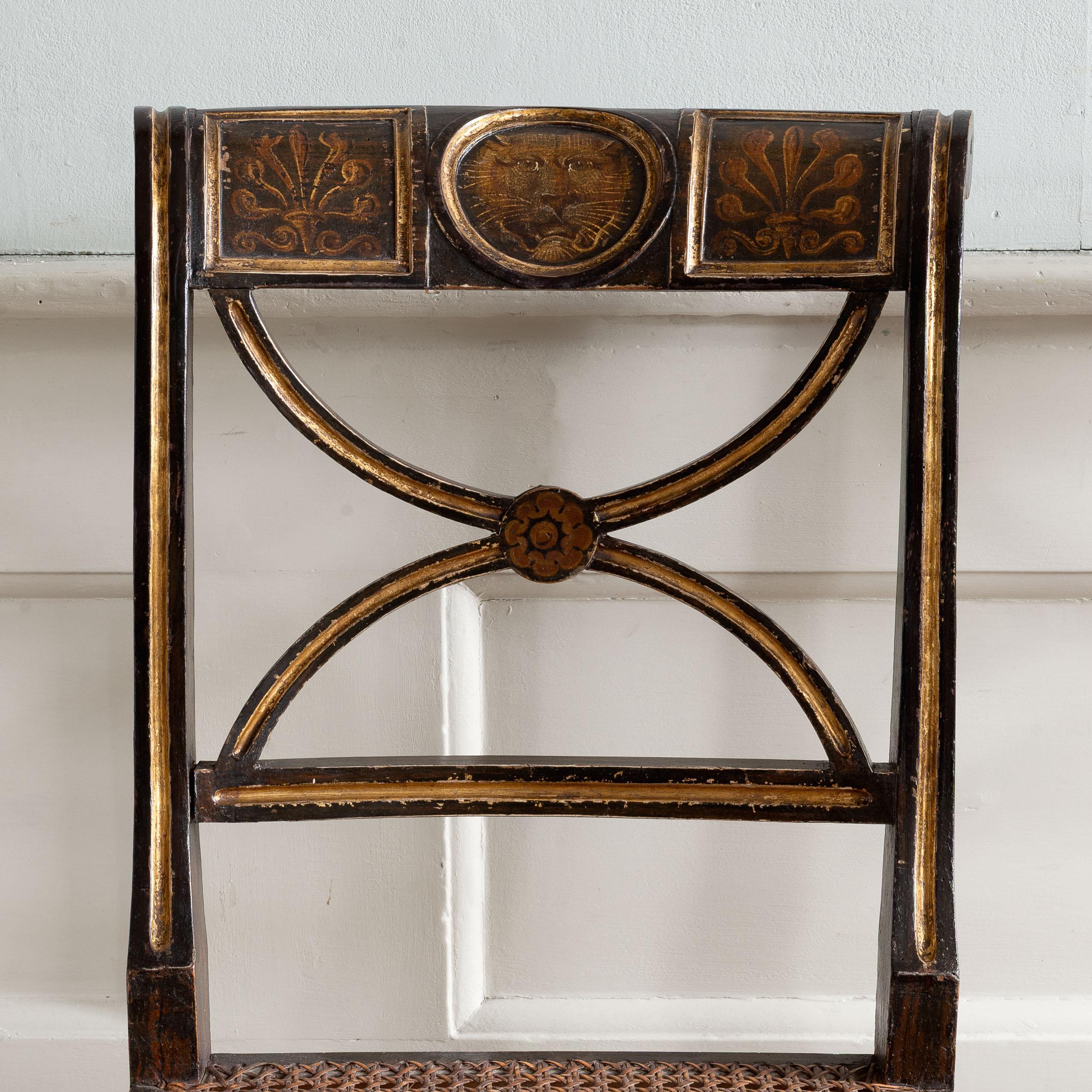Paire de chaises d'appoint Regency en faux bois de rose en vente 3