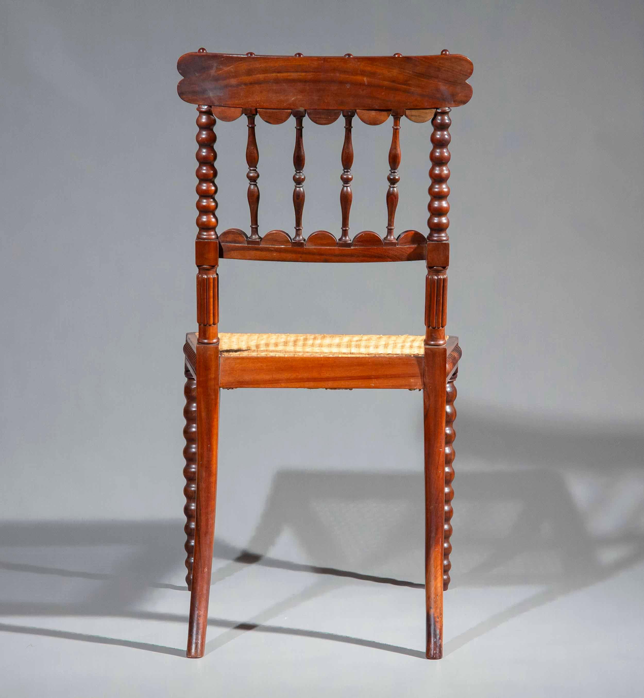 Paire de chaises Regency Gonçalo Alves avec sièges cannés en vente 2
