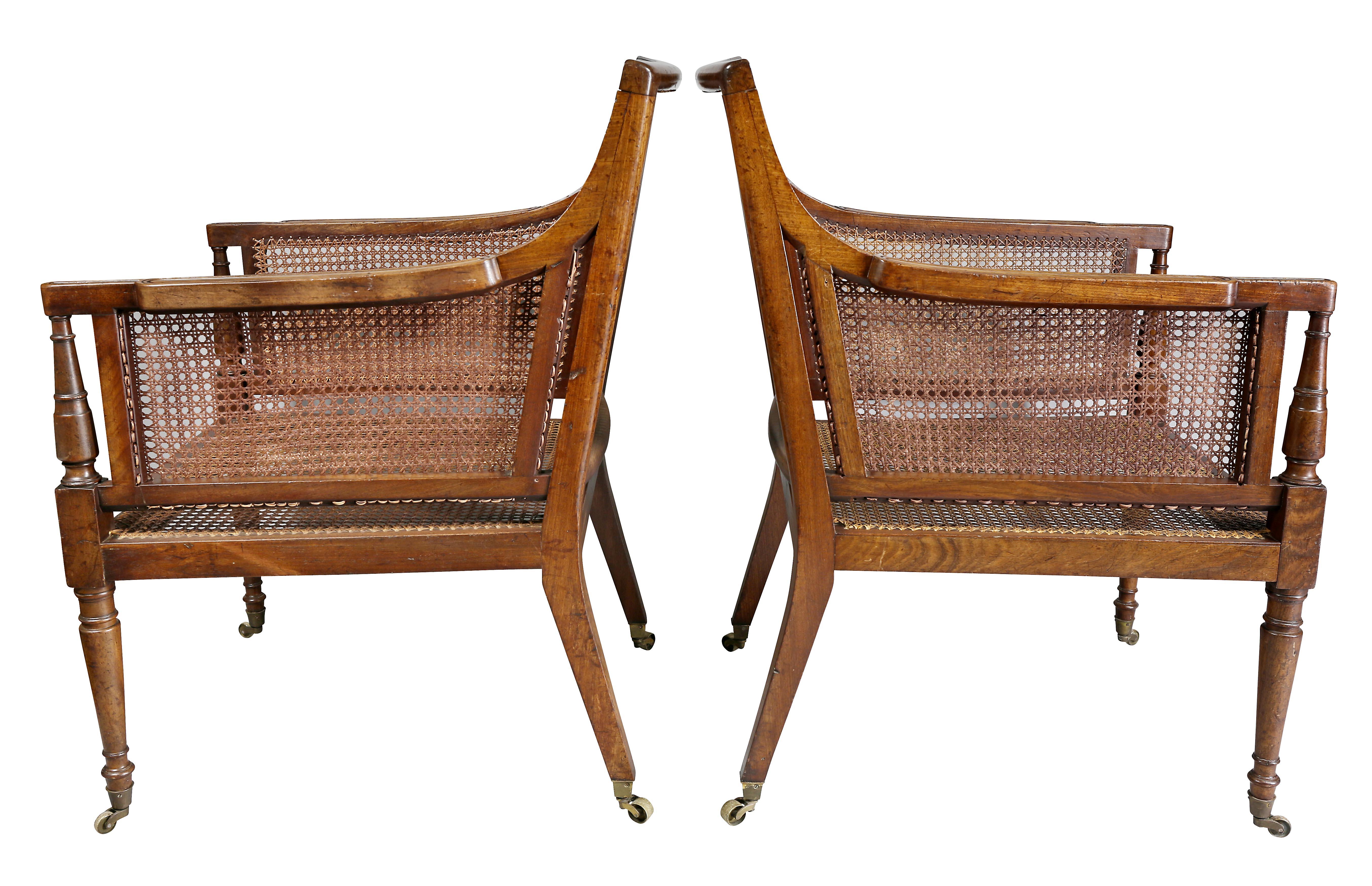 Ein Paar Regency-Sessel aus Mahagoni und Rohrgeflecht 2