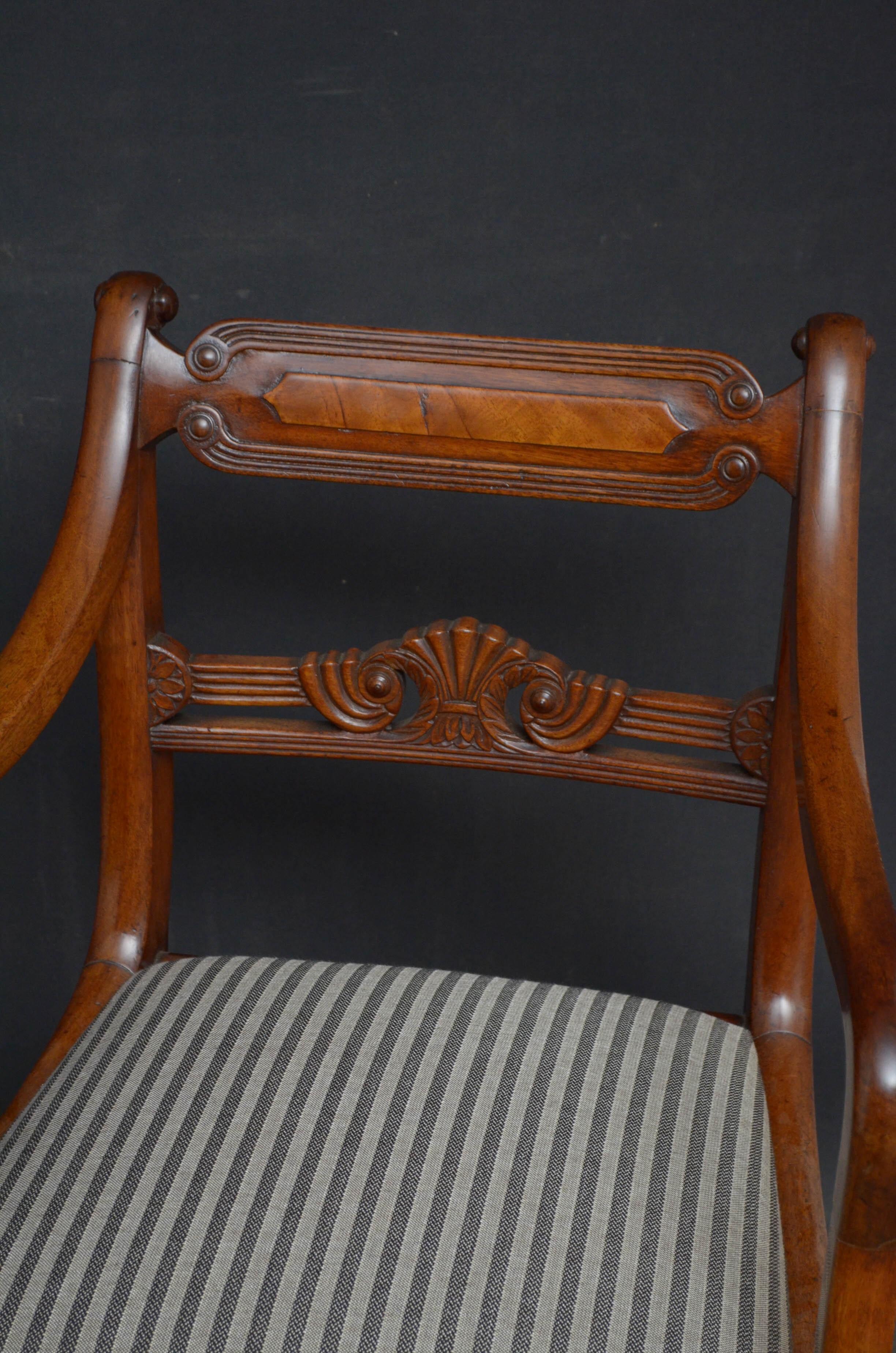 Pair of Regency Mahogany Carvers In Good Condition In Whaley Bridge, GB