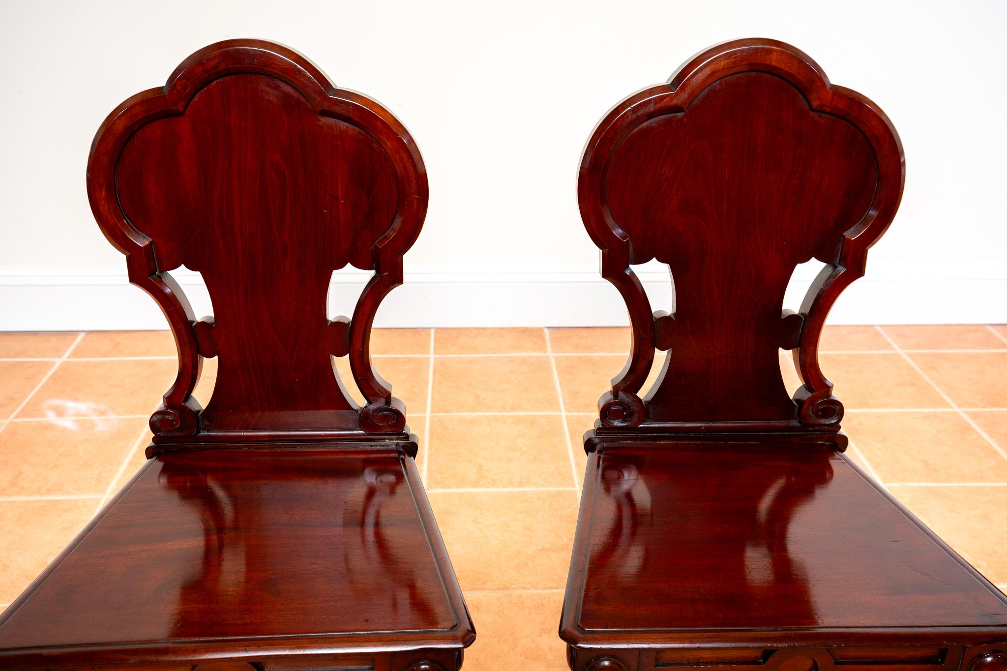 Paar Regency-Mahagoni-Hallenstühle aus der Regency-Zeit 1810 Gillows Of Lancaster Country House im Angebot 11