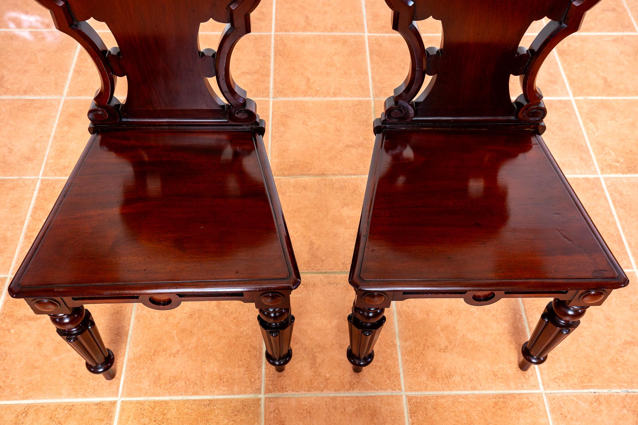 Paar Regency-Mahagoni-Hallenstühle aus der Regency-Zeit 1810 Gillows Of Lancaster Country House im Angebot 12