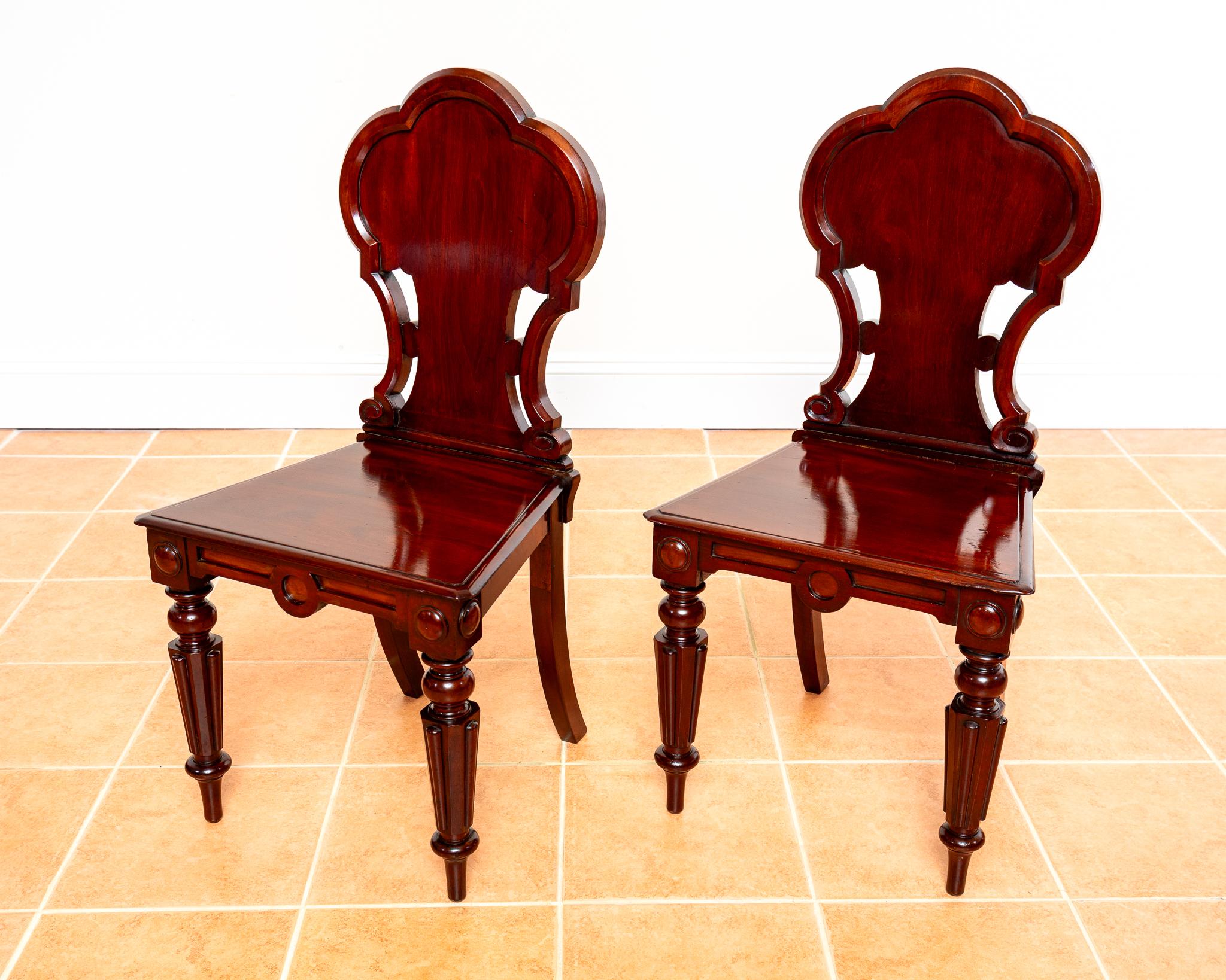 Paar Regency-Mahagoni-Hallenstühle aus der Regency-Zeit 1810 Gillows Of Lancaster Country House im Angebot 2