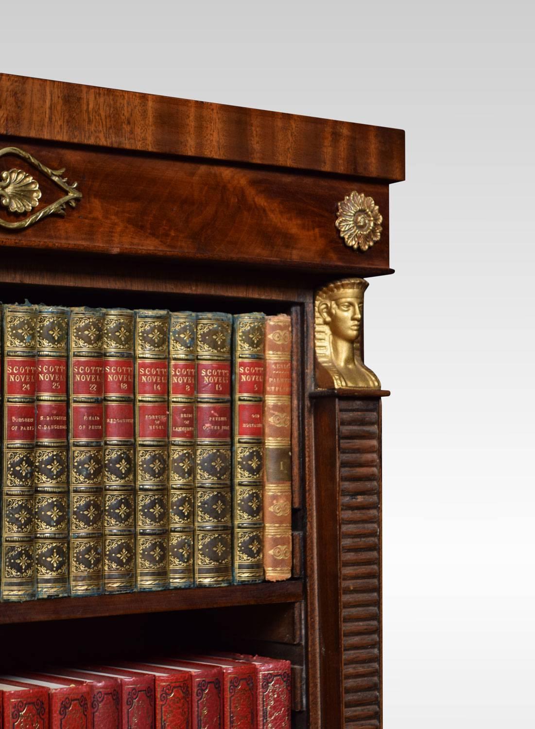 Pair of Regency Mahogany Open Bookcases In Good Condition In Cheshire, GB