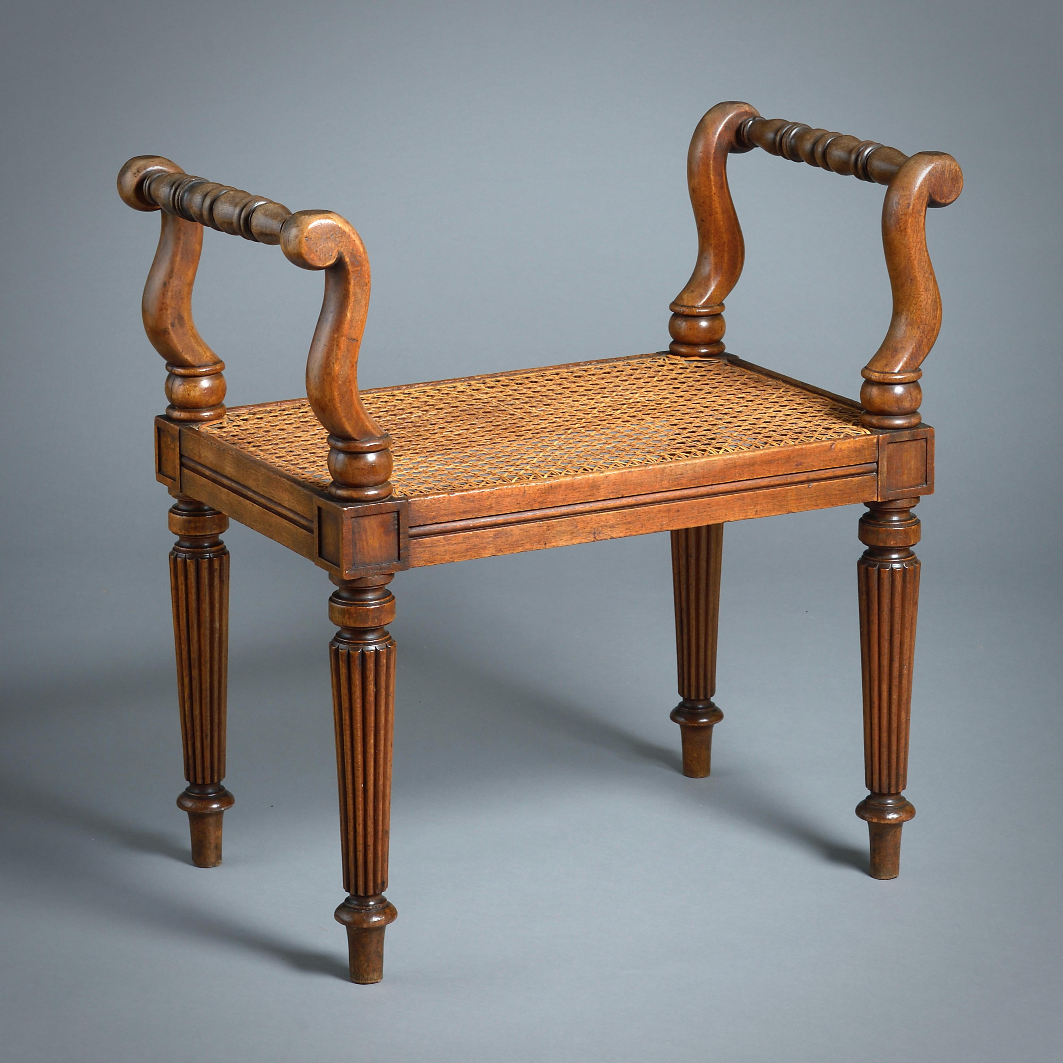 Paire de tabourets Regency en acajou Bon état - En vente à London, GB
