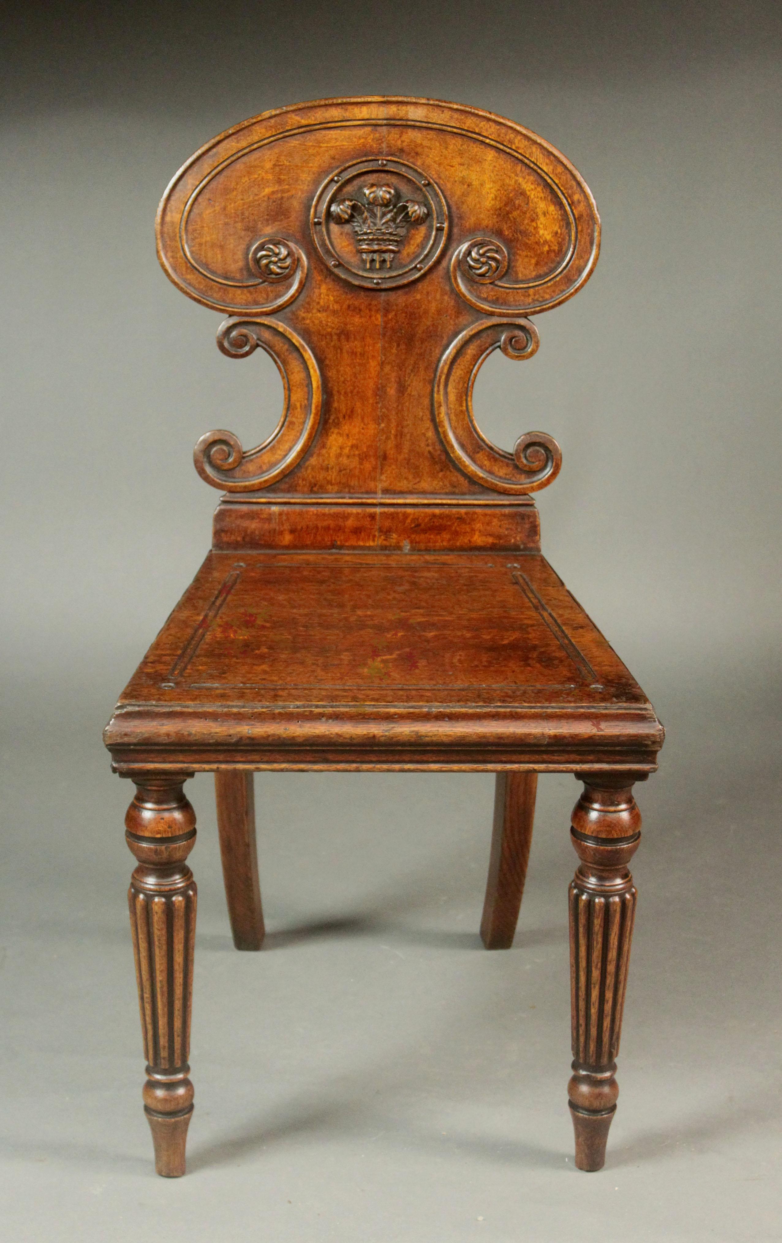 Pair of Regency Oak Hall Chairs In Good Condition For Sale In Bradford-on-Avon, Wiltshire
