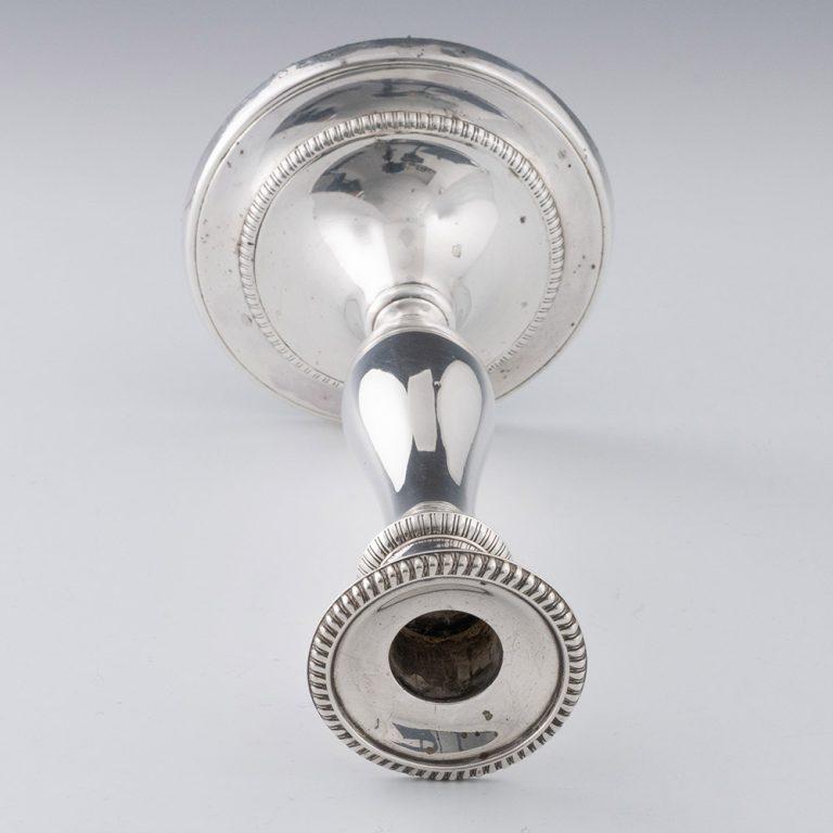 Pareja de candelabros de plata de la Regencia Sheffield 1811 2