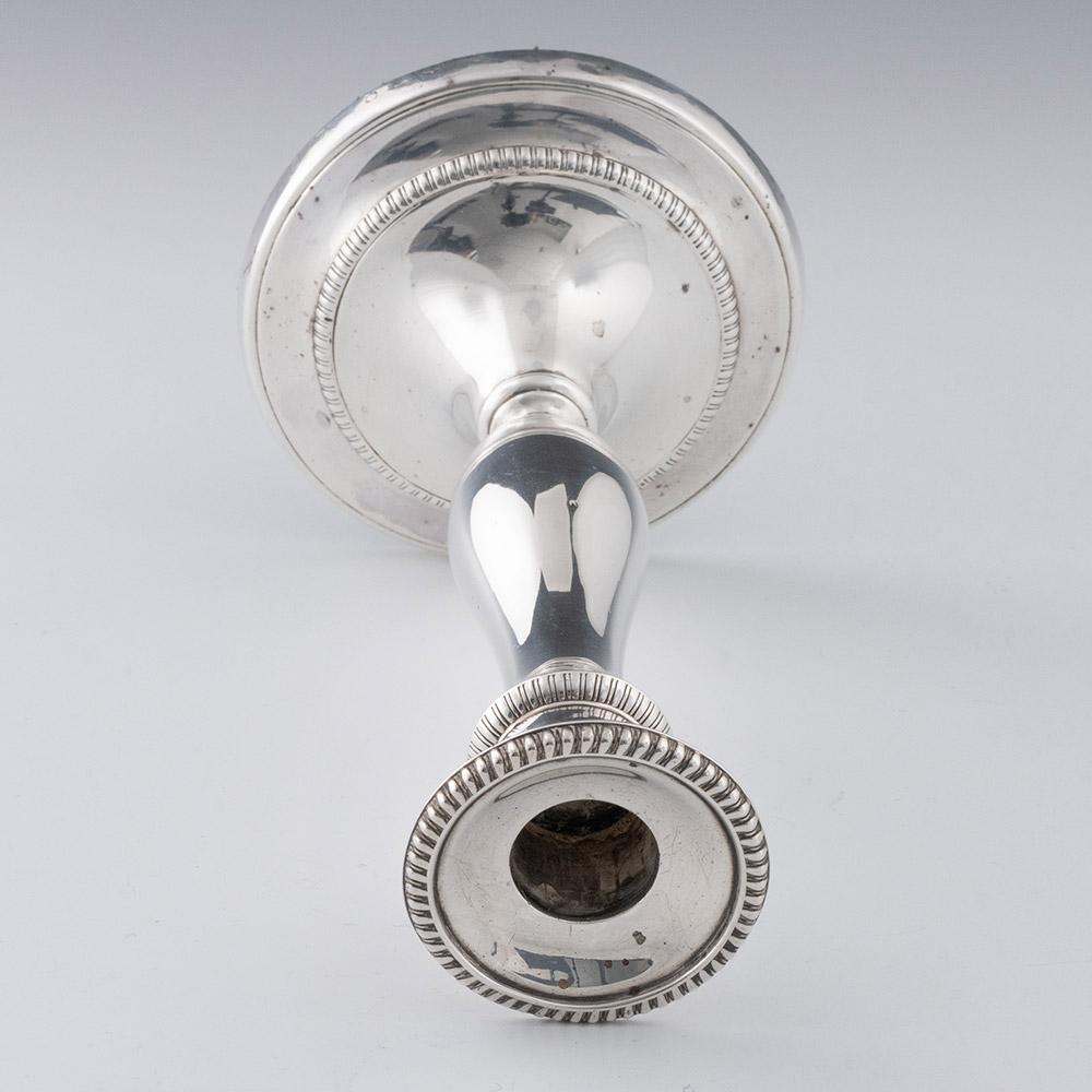 Coppia di candelabri d'argento Regency Sheffield 1811 in vendita 1