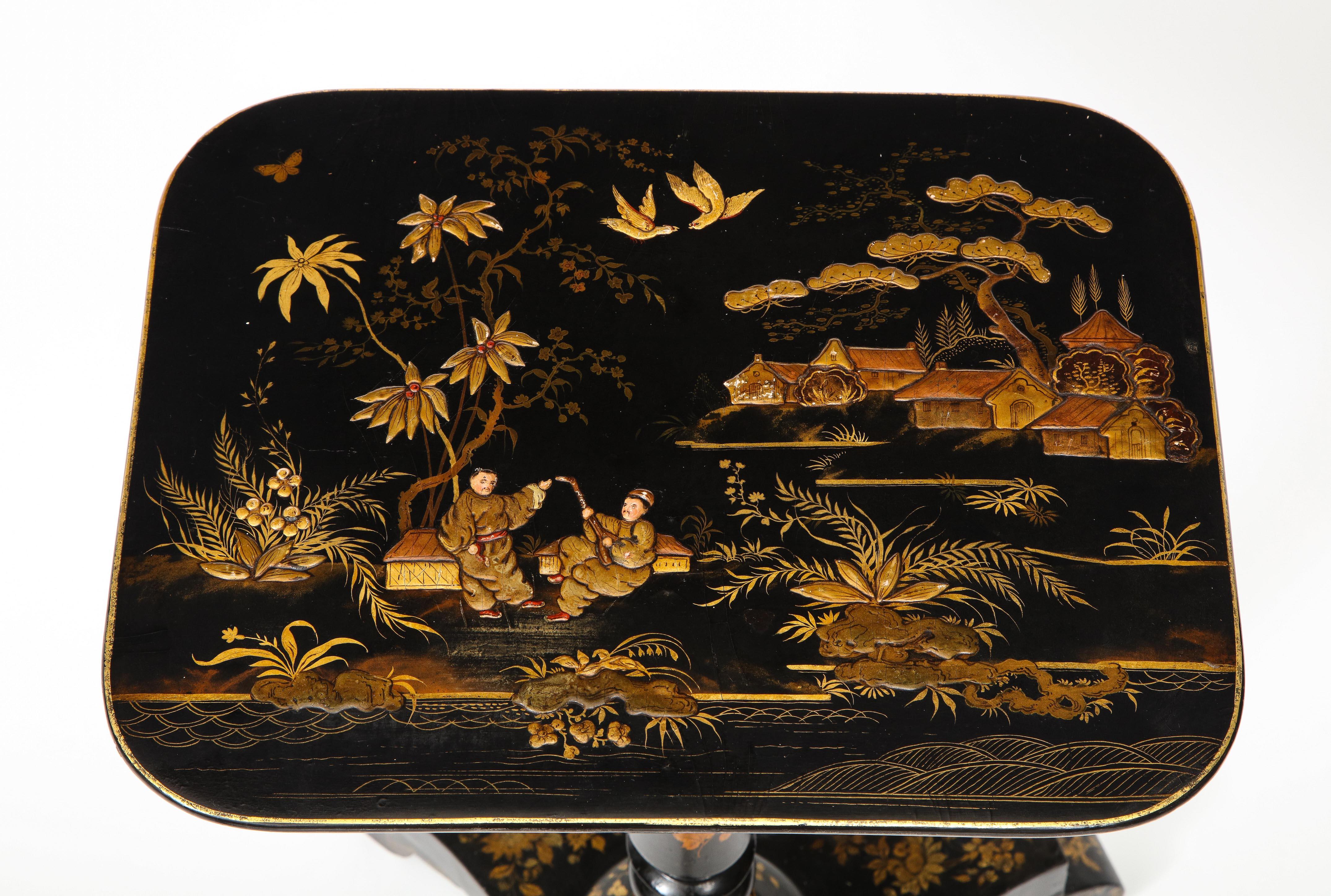 Pair of Regency Style Black and Gilt Japanned Occasional Tables In Good Condition In New York, NY