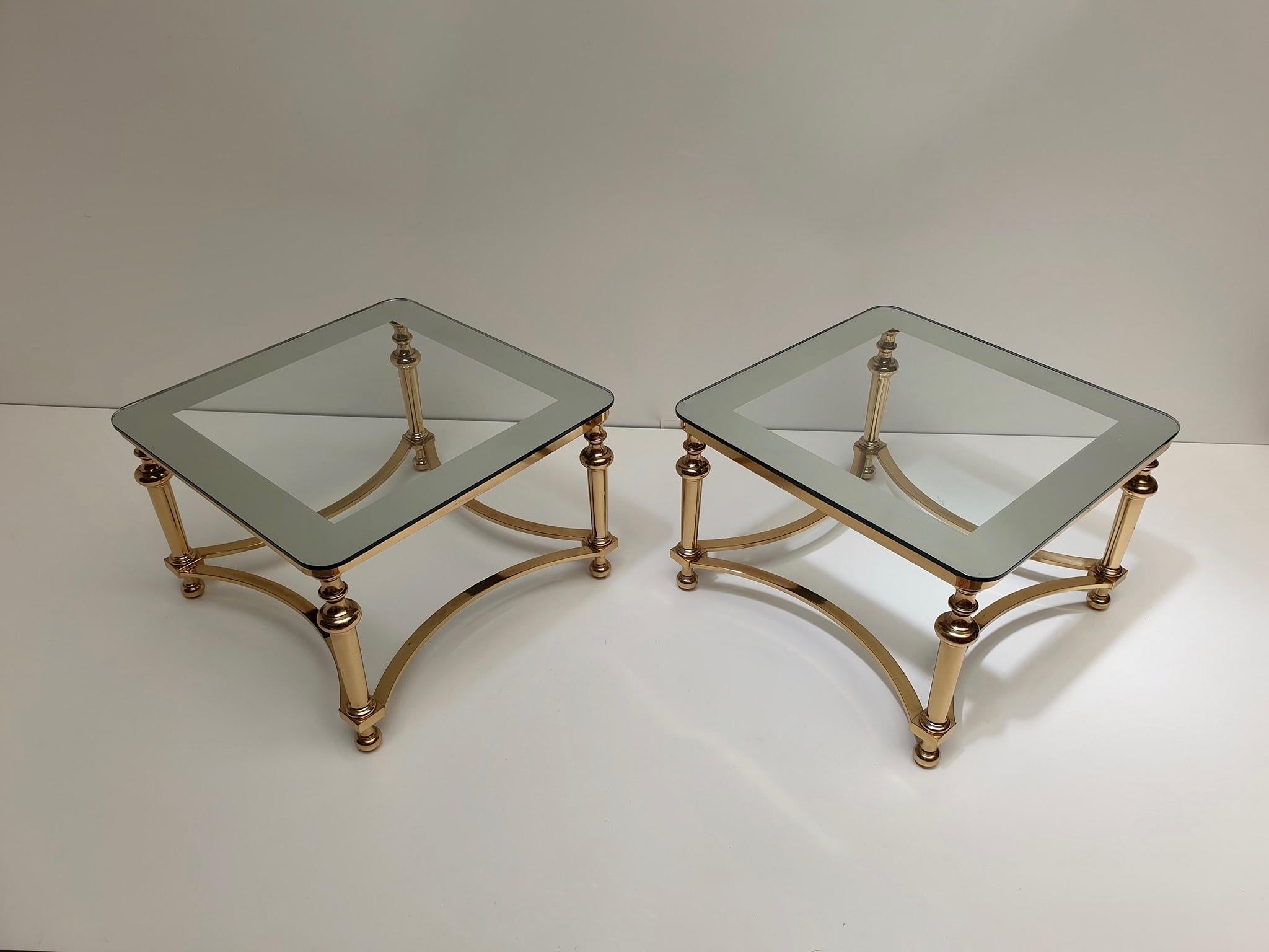 Hollywood Regency Pair of Regency Style Blass and Brass Side Tables For Sale