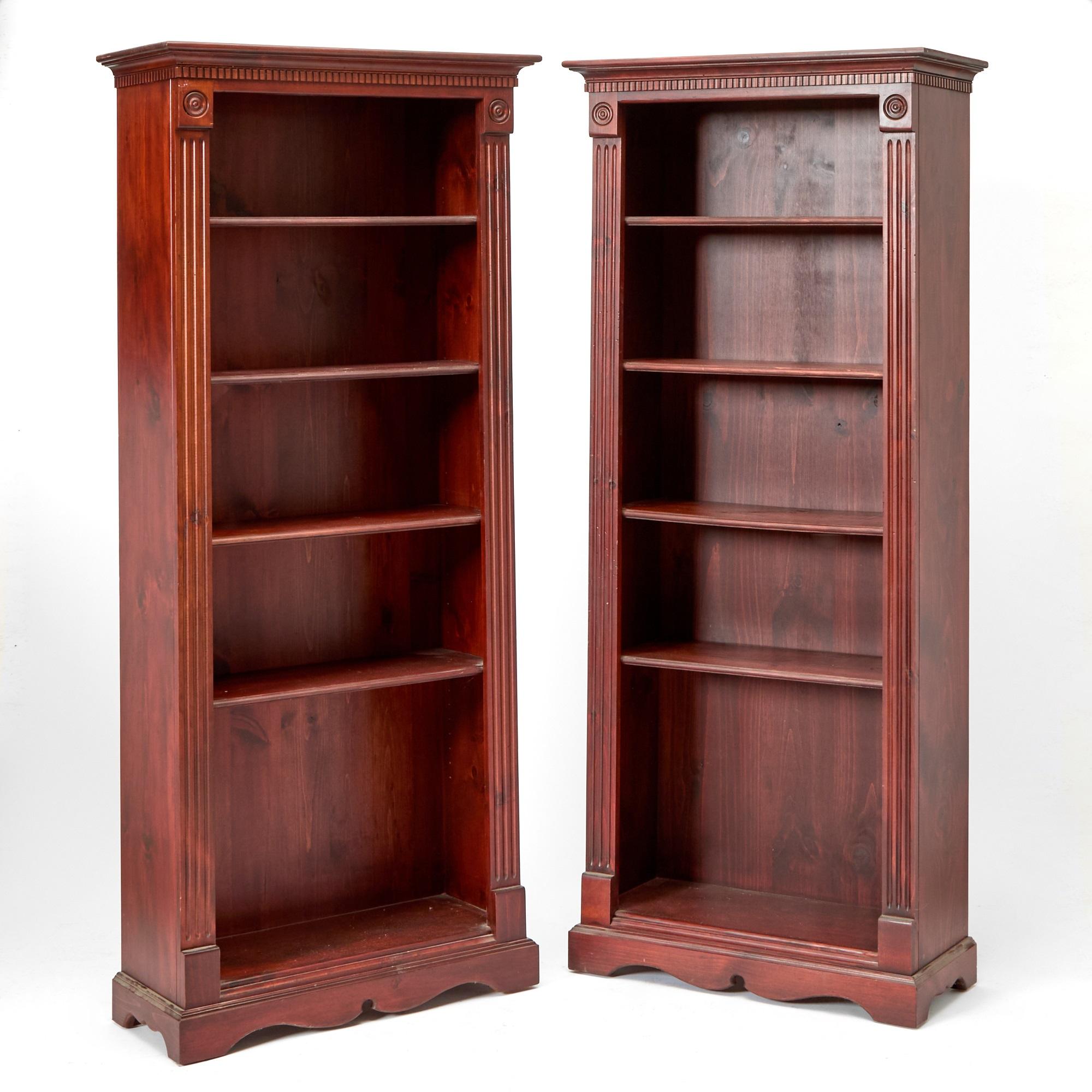 Paar Bücherregale im Regency-Stil (Gebeizt) im Angebot