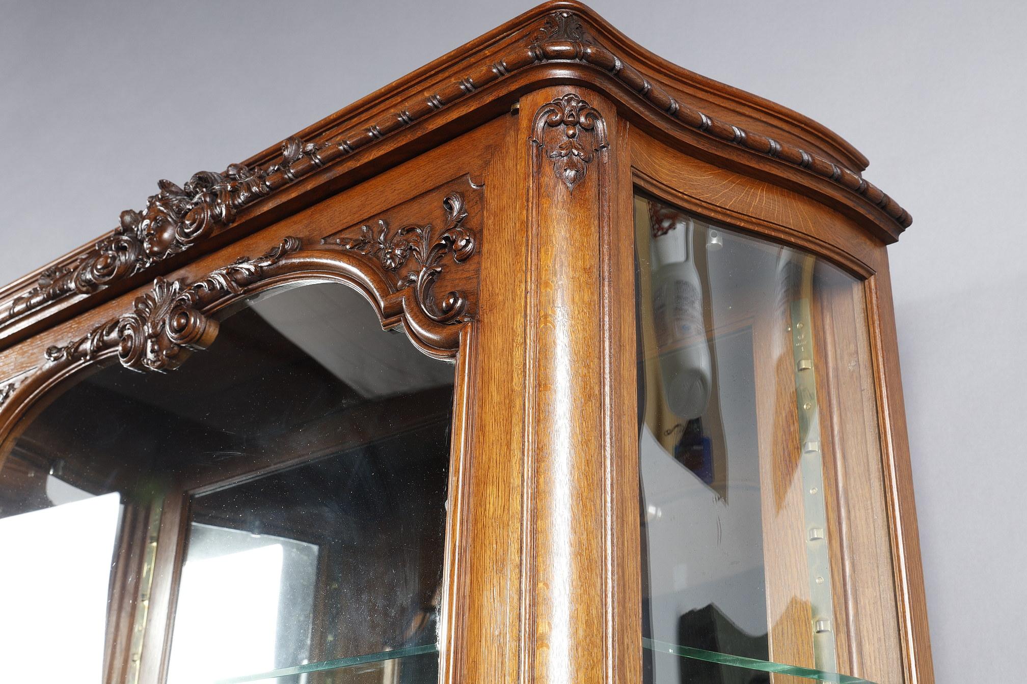 Pair of Regency-style display cabinet For Sale 7
