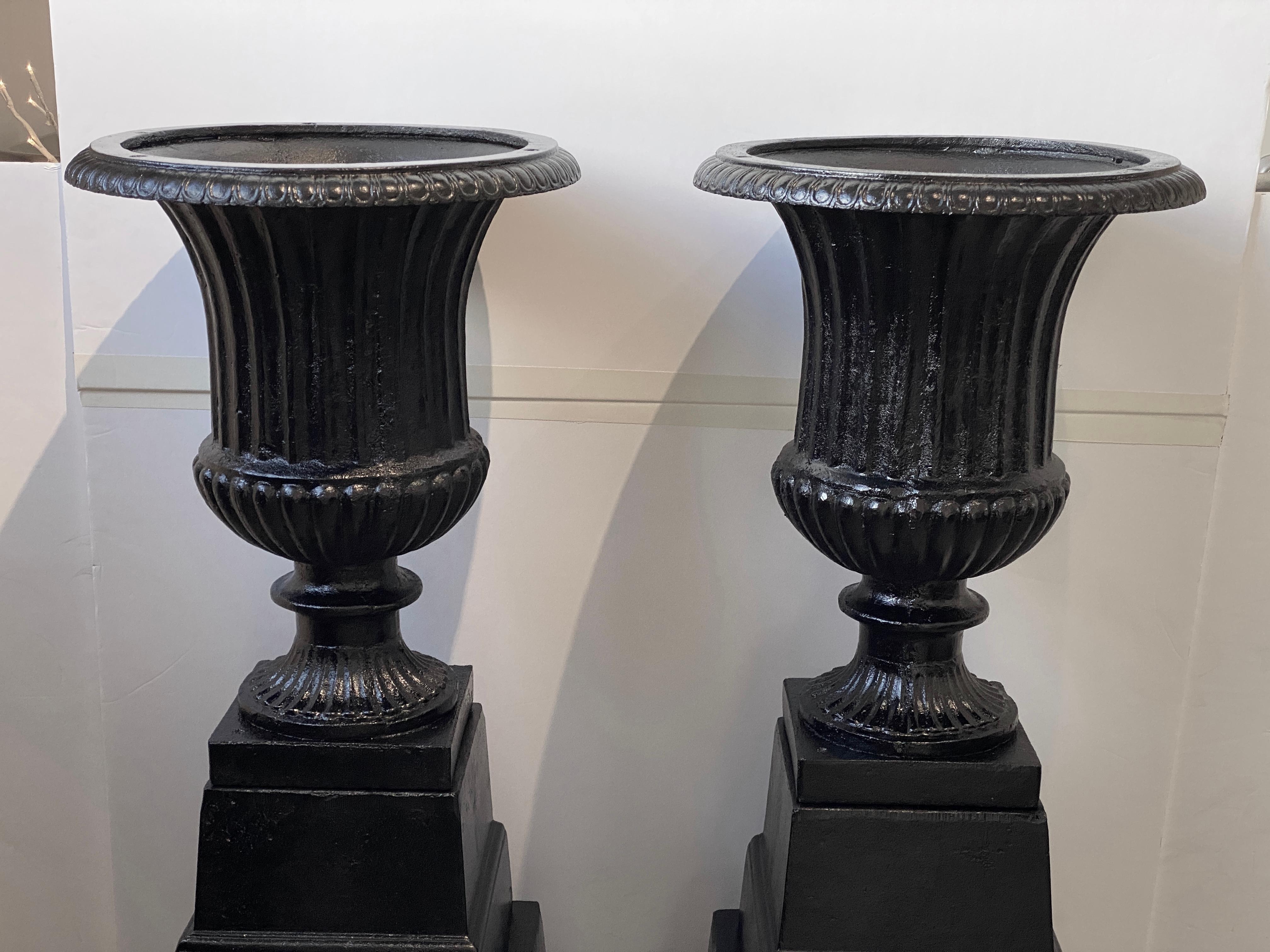 Pair of Regency Style Garden Urns on Stand For Sale 2