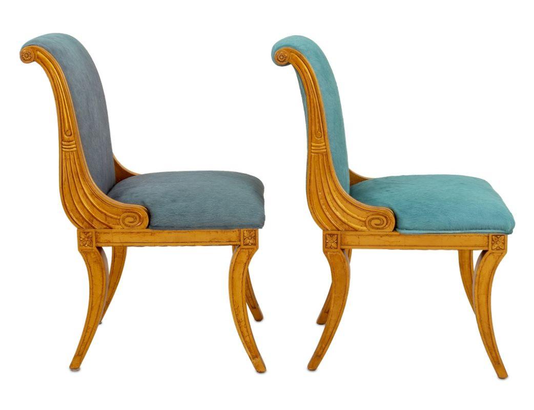 Regency Paire de chaises d'appoint en bois doré de style Régence en vente