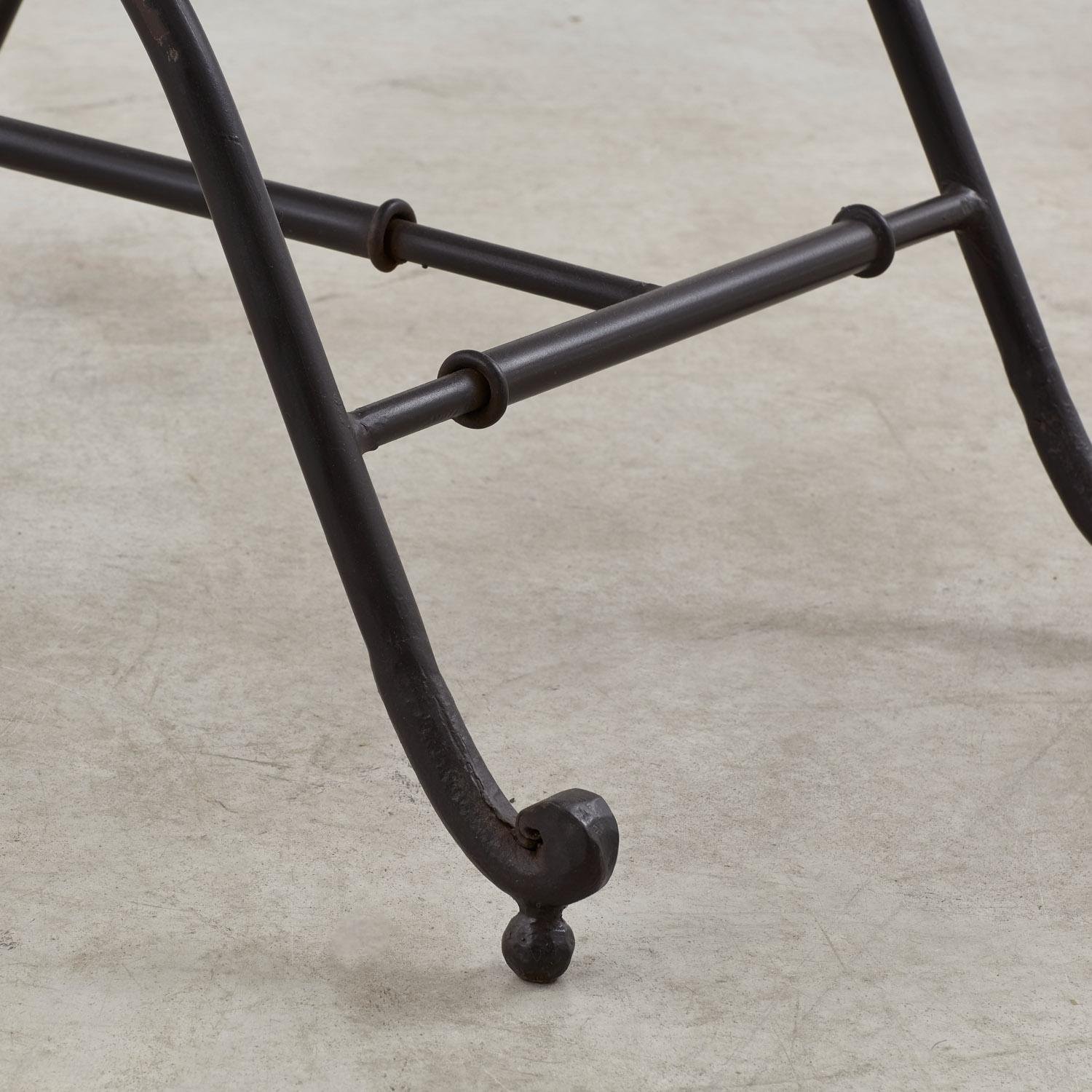 Pair of Regency-style metal garden seats - UK, Late 20th century For Sale 4