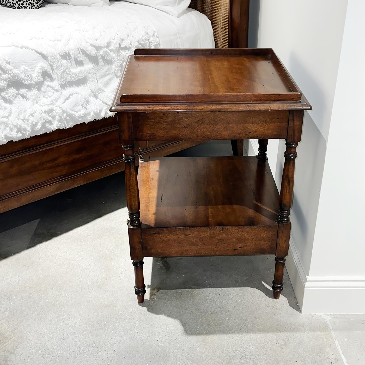 Paire de tables d'appoint de style Regency en vente 2