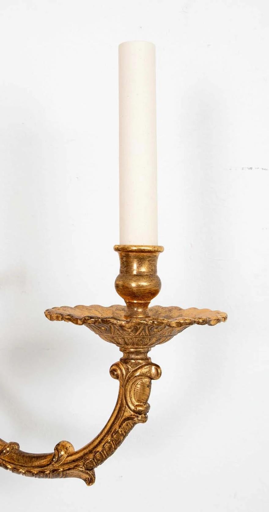 Pair of Regency Style Three Arm Brass Sconces Desconocido en venta