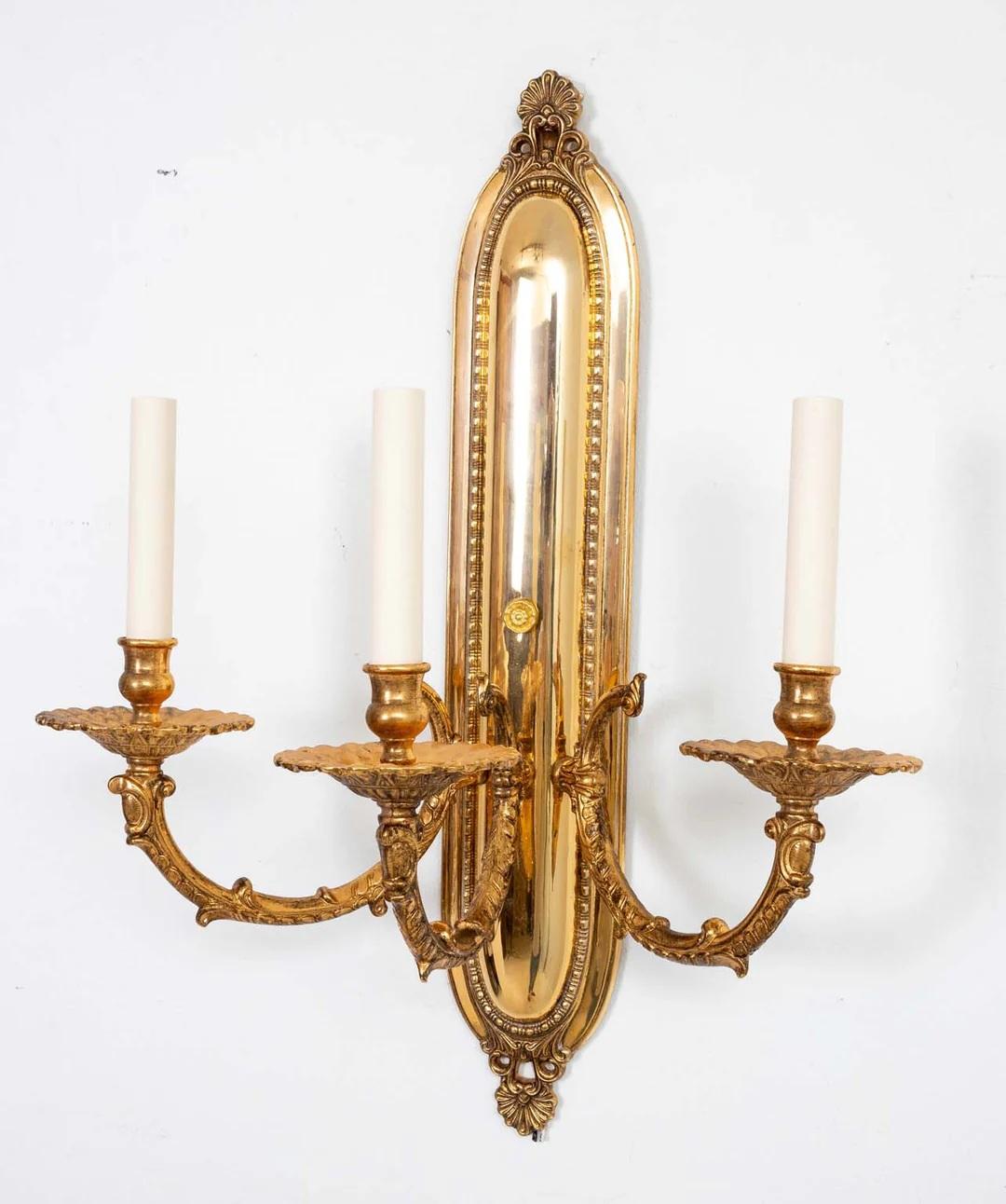 Pair of Regency Style Three Arm Brass Sconces siglo XX en venta