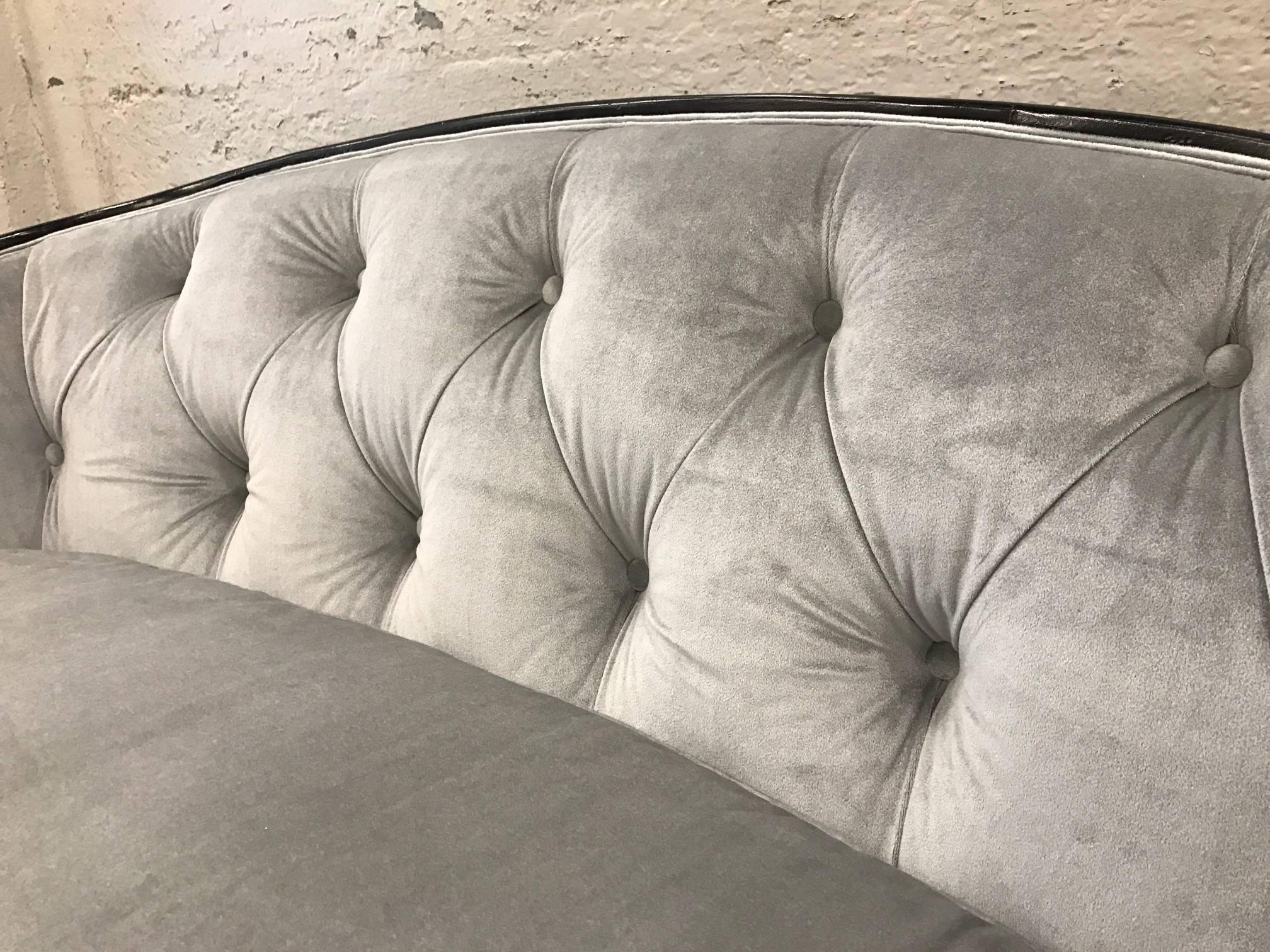 Pair of Regency Style Tufted Back Sofas In Good Condition In New York, NY