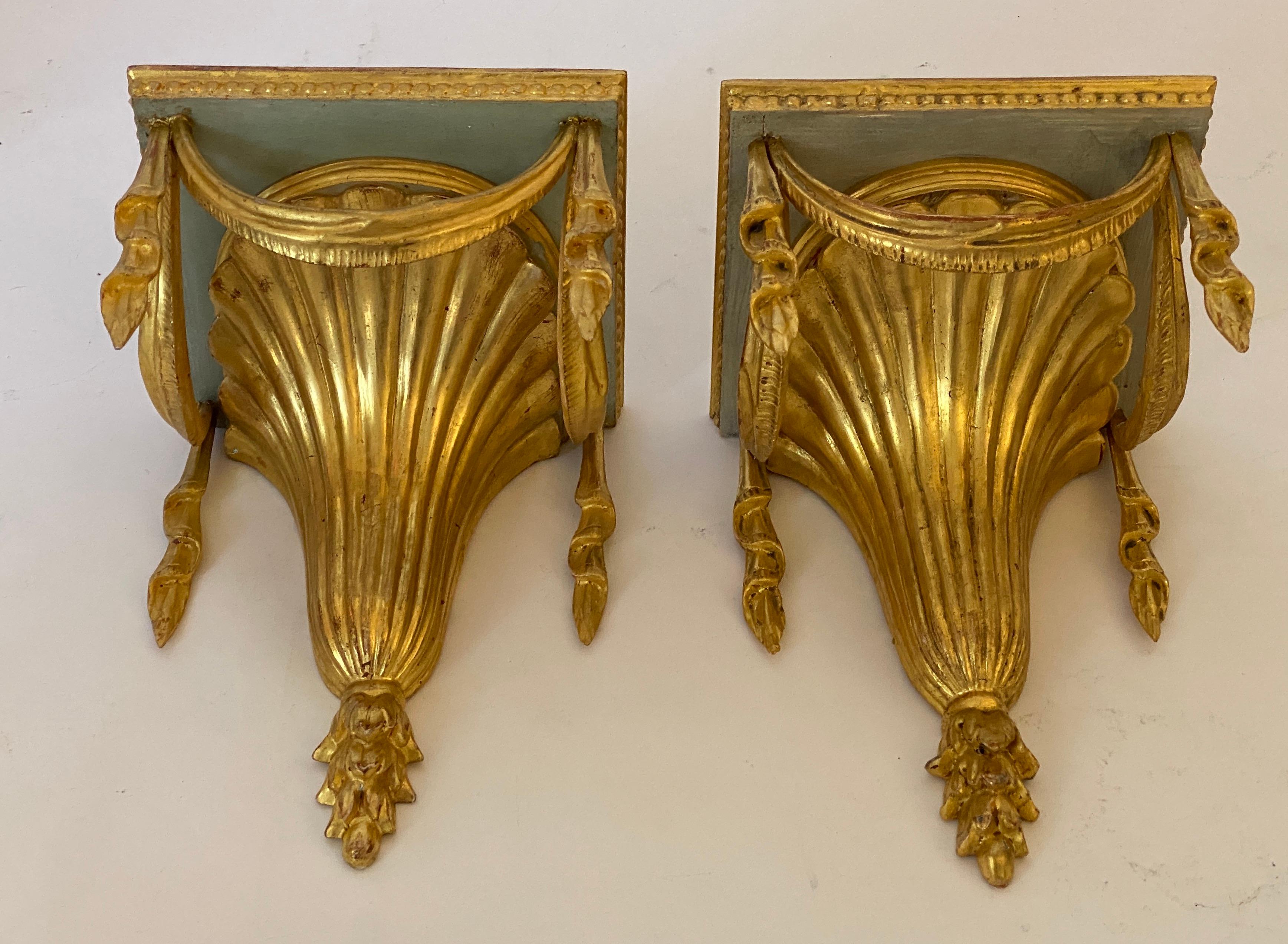 20th Century Pair of Regency Style Giltwood Wall Brackets For Sale