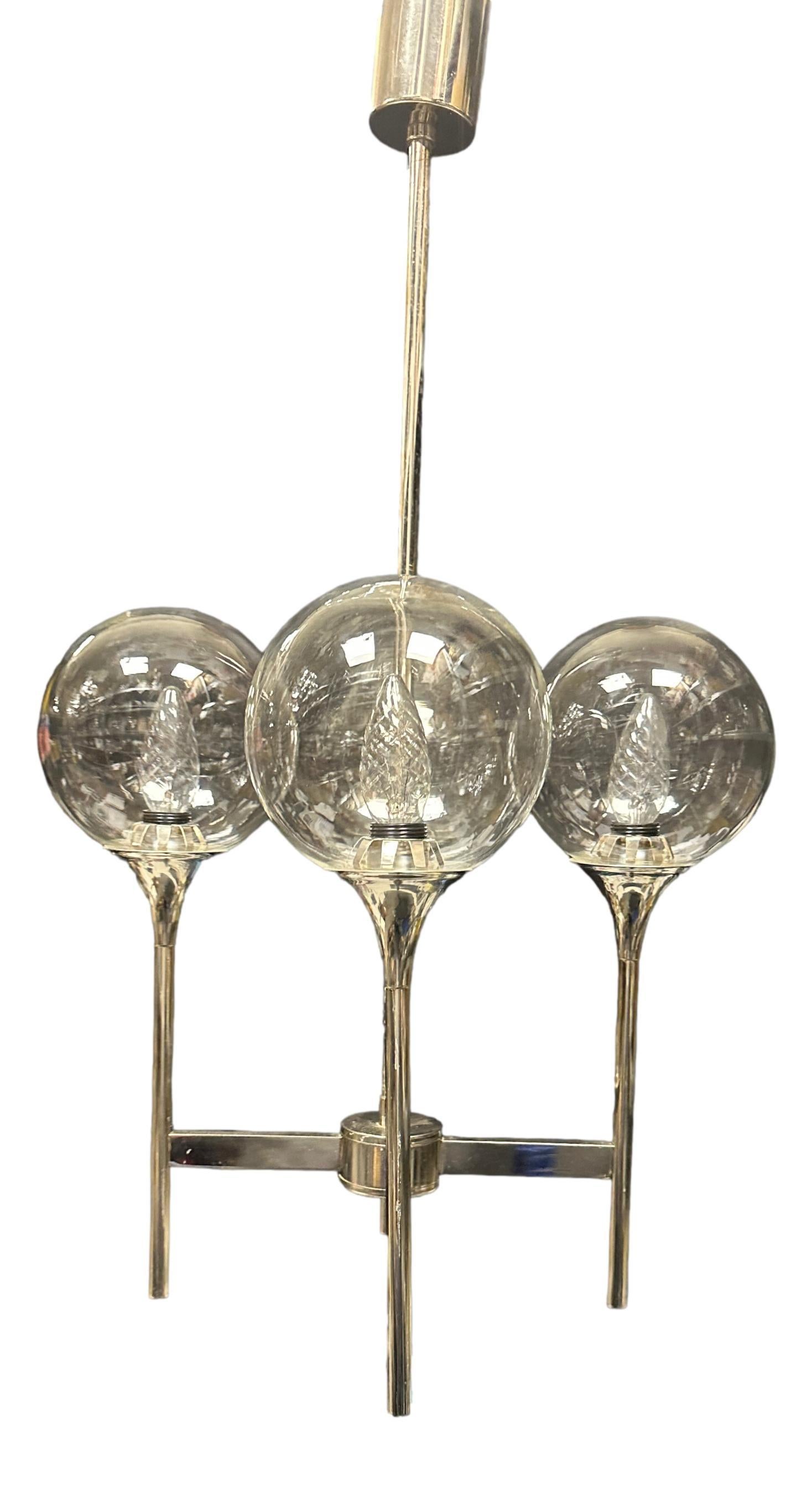 Paire de lustres à boules de style Reggiani Sciolari des années 1970 à 4 éclairages, chrome et verre en vente 9