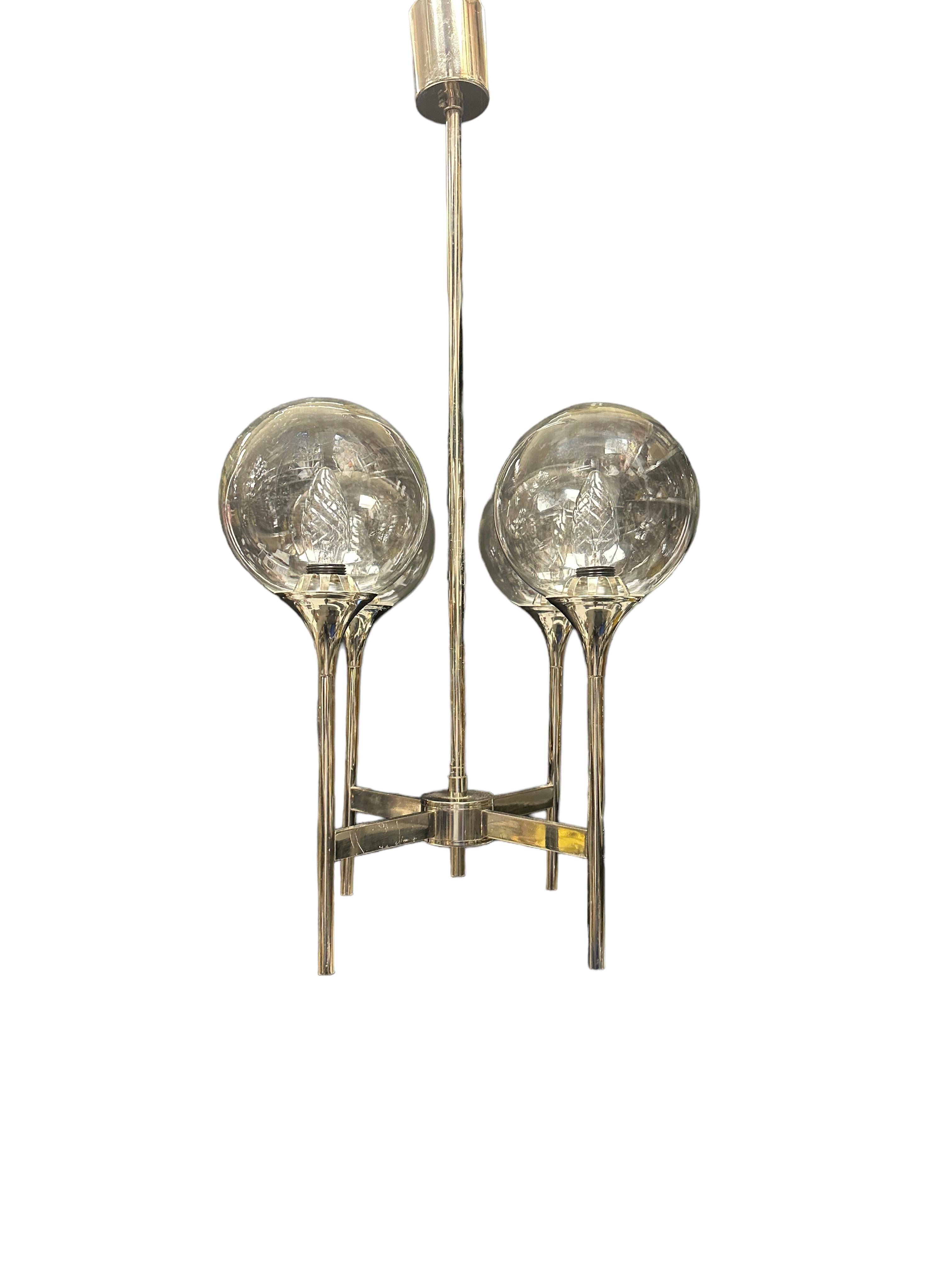 Paire de lustres à boules de style Reggiani Sciolari des années 1970 à 4 éclairages, chrome et verre Bon état - En vente à Nuernberg, DE