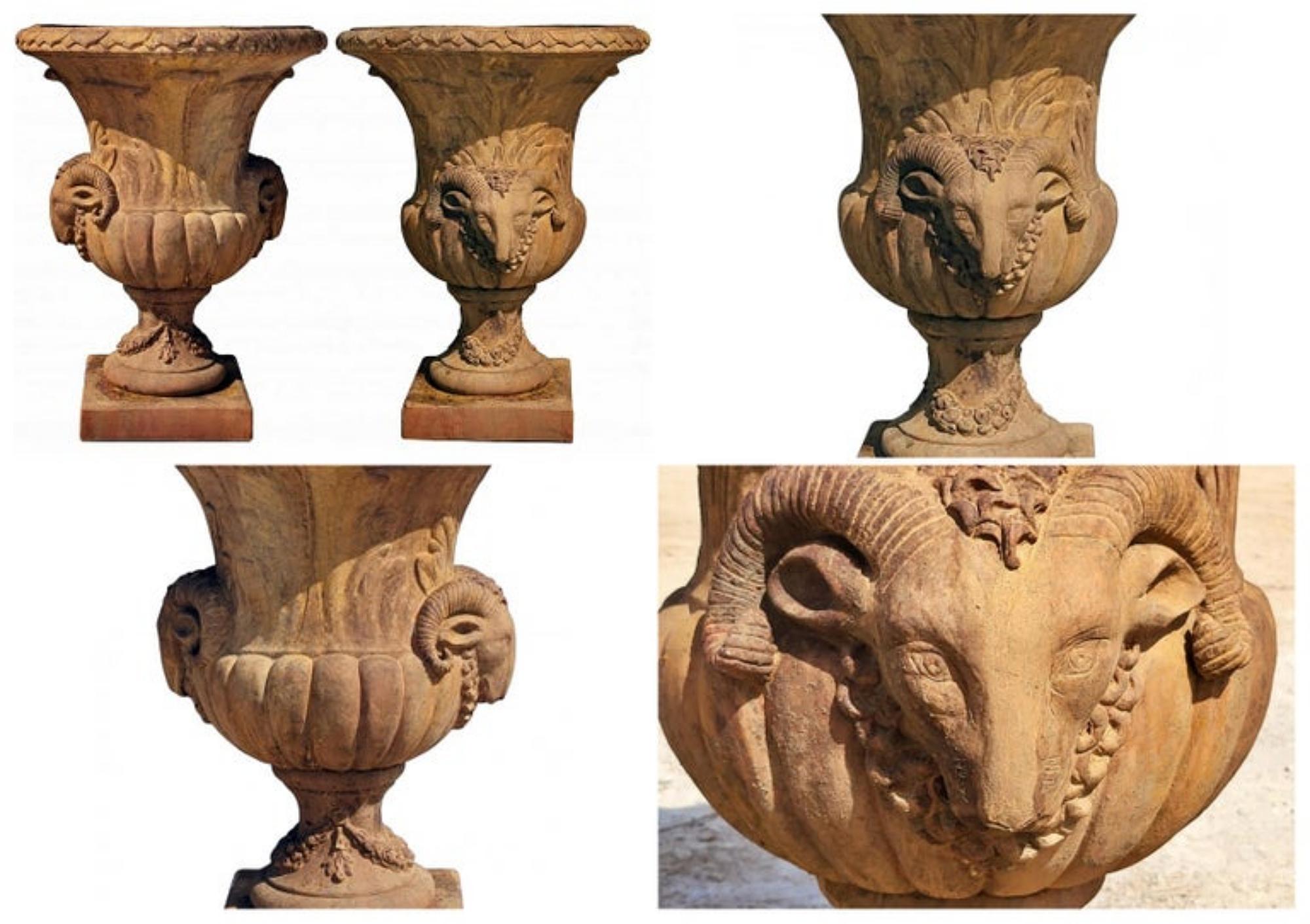 Pair of Renaissance Florentine Vases with Aries Heads, Early 20th Century In Good Condition For Sale In Madrid, ES