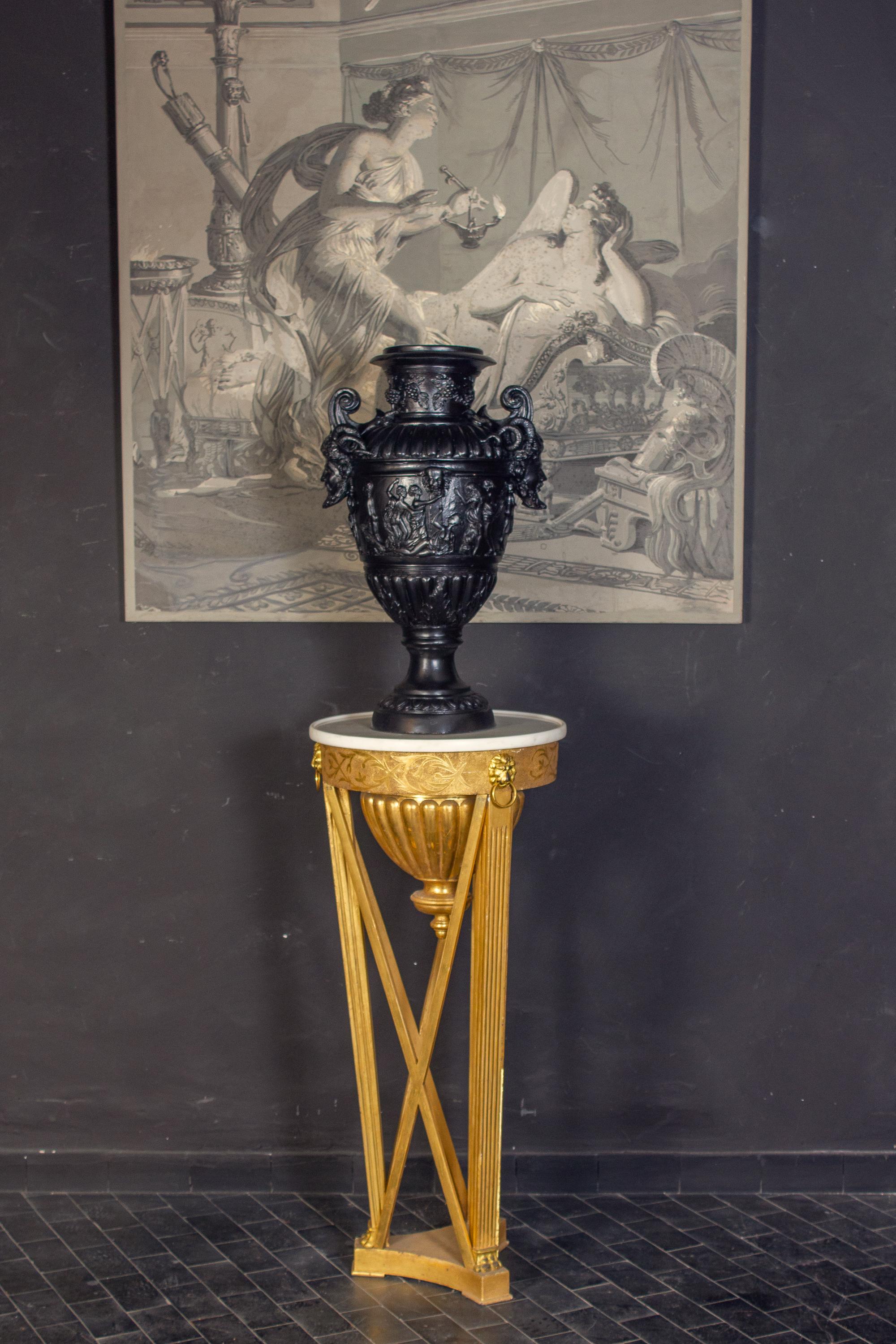 Paire de vases Renaissance Revive en bronze peint en noir Excellent état - En vente à Rome, IT