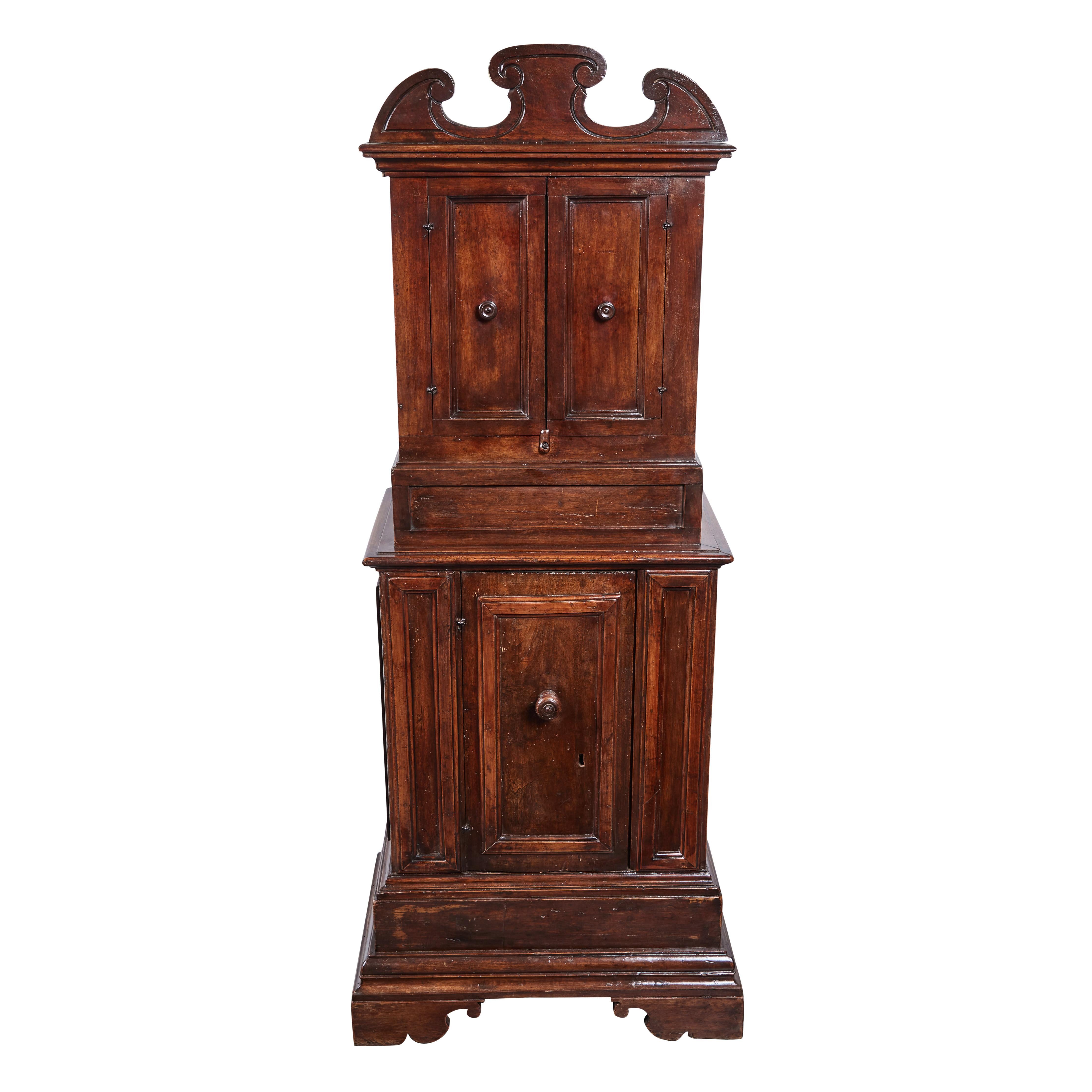 Pair of Renaissance Revival Cabinets For Sale 2
