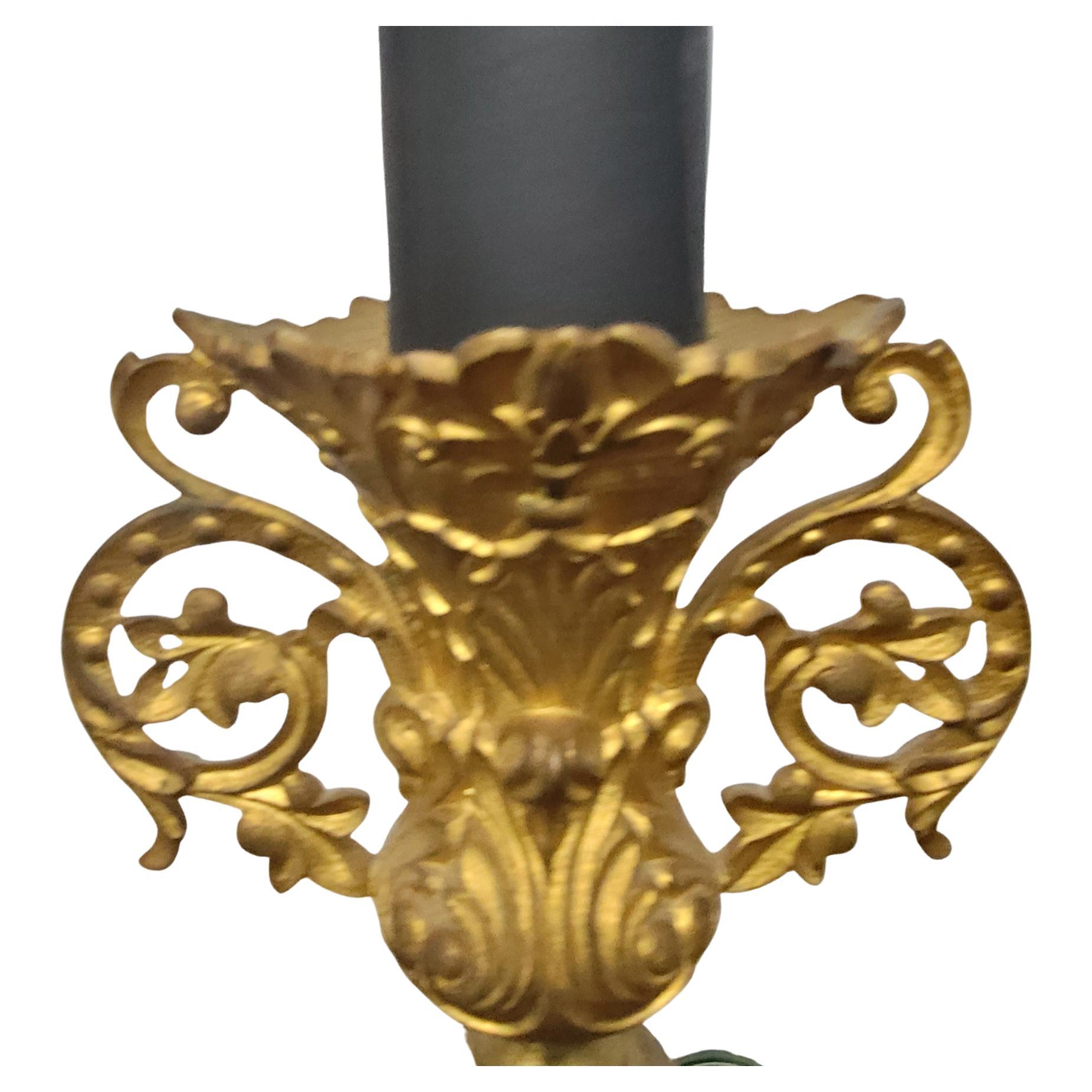 Paar Tischlampen aus ebonisiertem Metall und gegossenem Goldbronze im Renaissance-Stil im Angebot 2