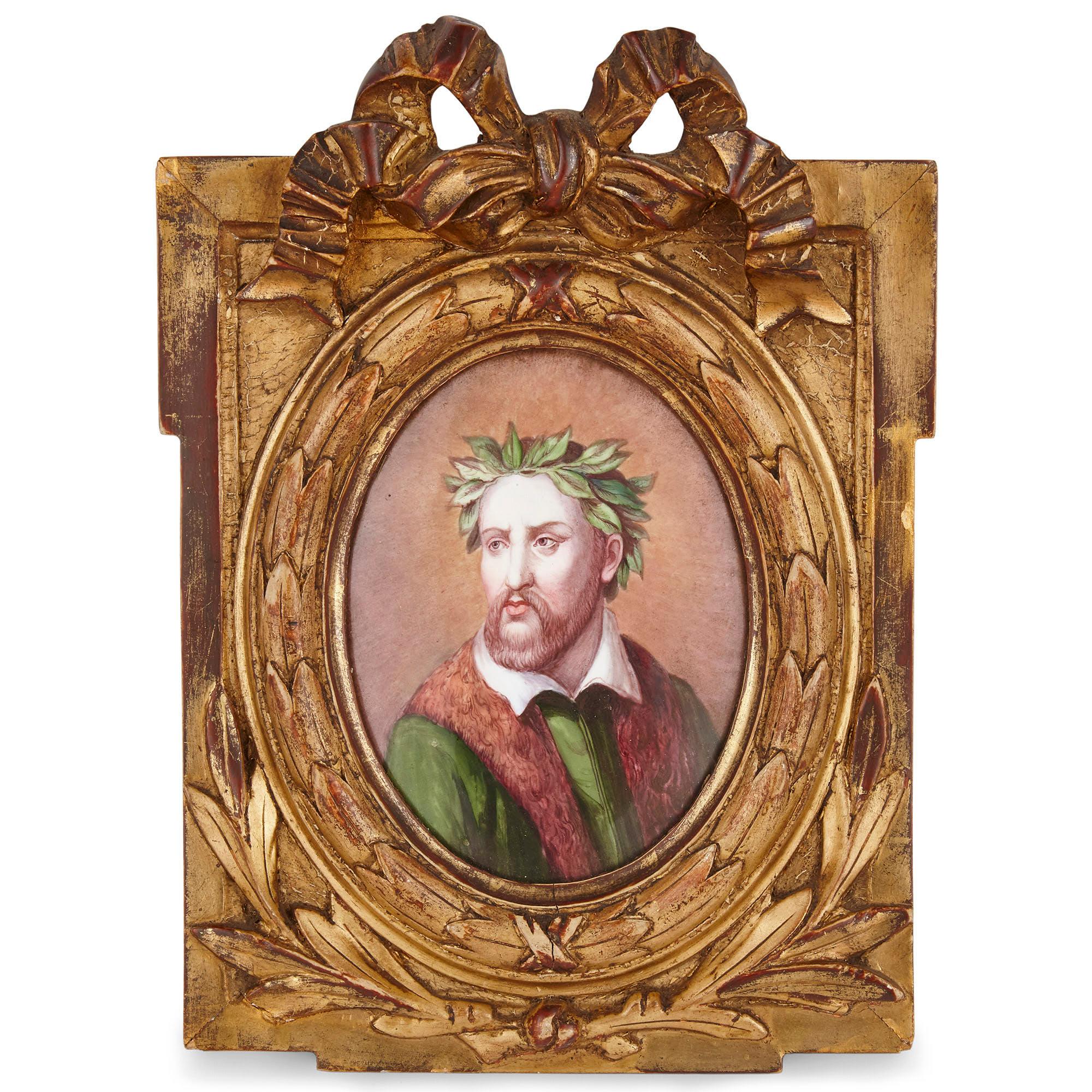Français Paire de plaques en émail de style Renaissance dans des cadres en bois doré en vente
