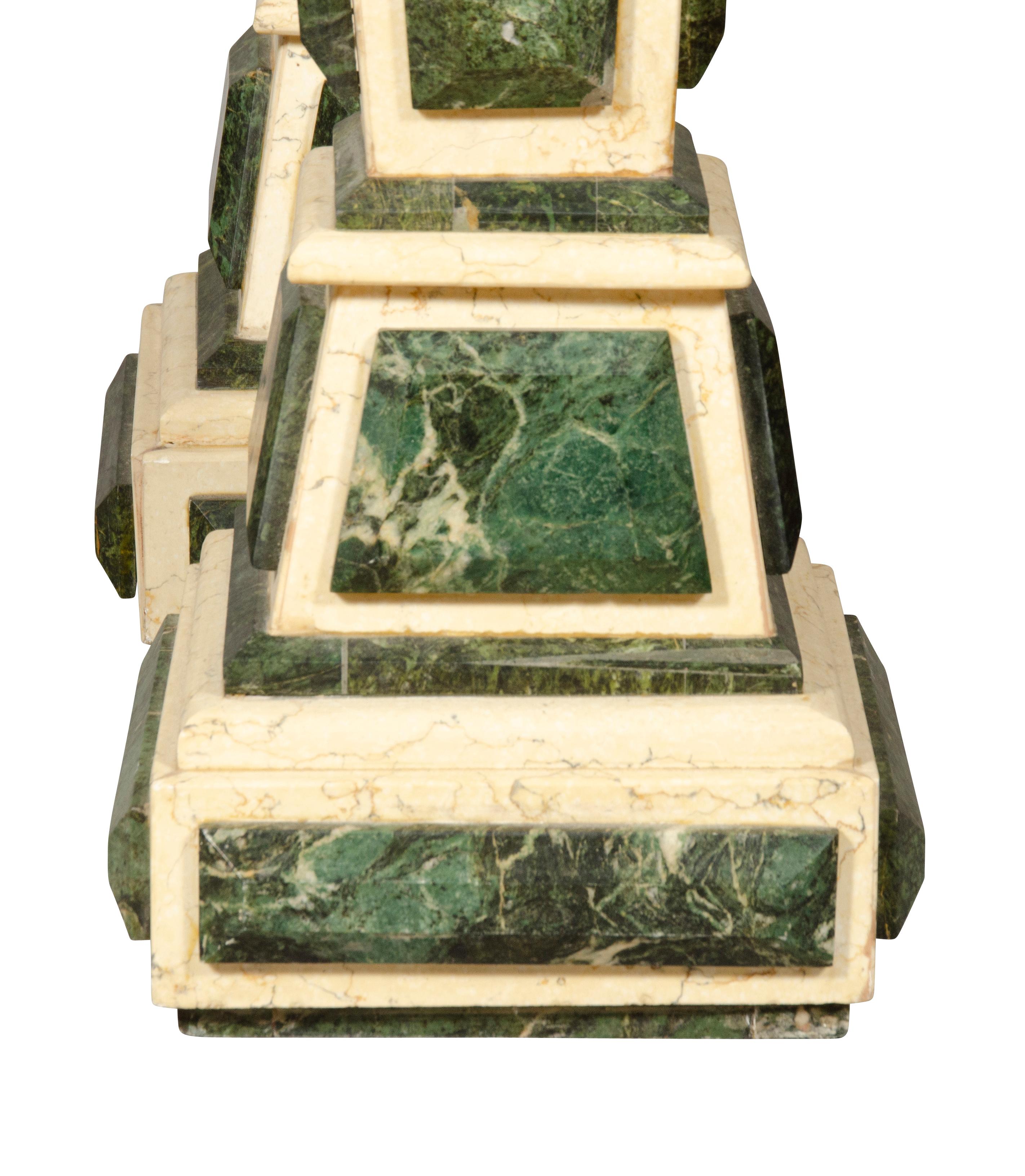 Marbre Paire de piédestaux en marbre de style Renaissance en vente
