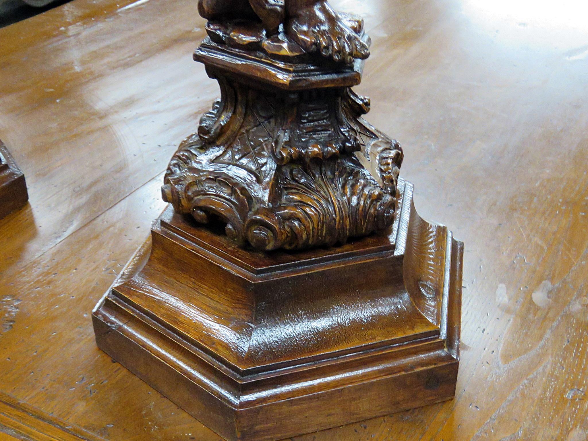 Pair of Carved Walnut Renaissance Style Winged Cherub Putti Onyx Top Pedestals In Good Condition In Swedesboro, NJ