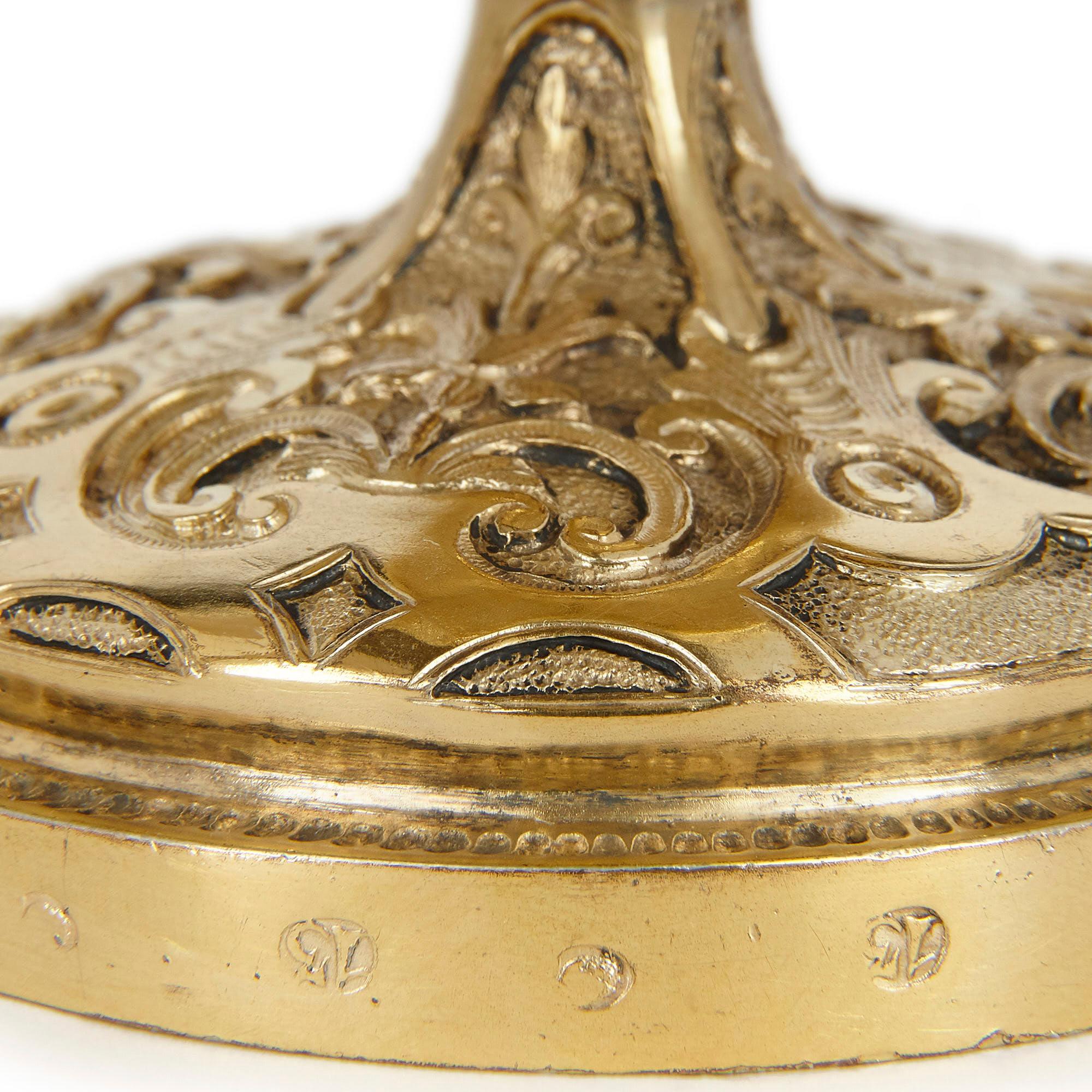 Argento Coppia di bottiglie di profumo in vermeil in stile rinascimentale in vendita