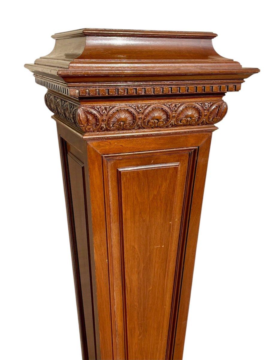 Noyer Paire de gaines / colonnes en noyer de style Renaissance en vente