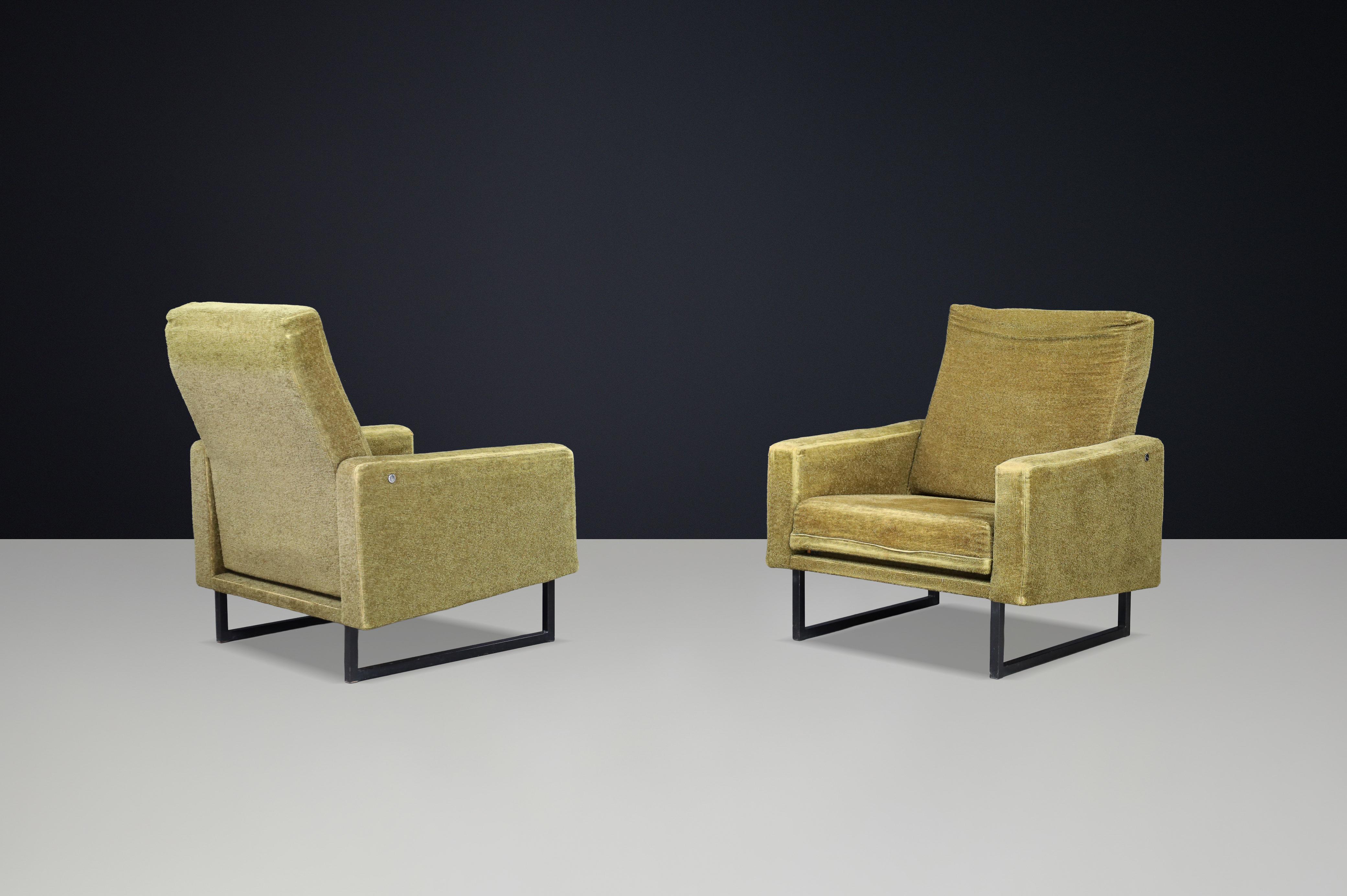Pair of René-Jean Caillette Lounge Chairs for Steiner, France, 1963 For Sale 2