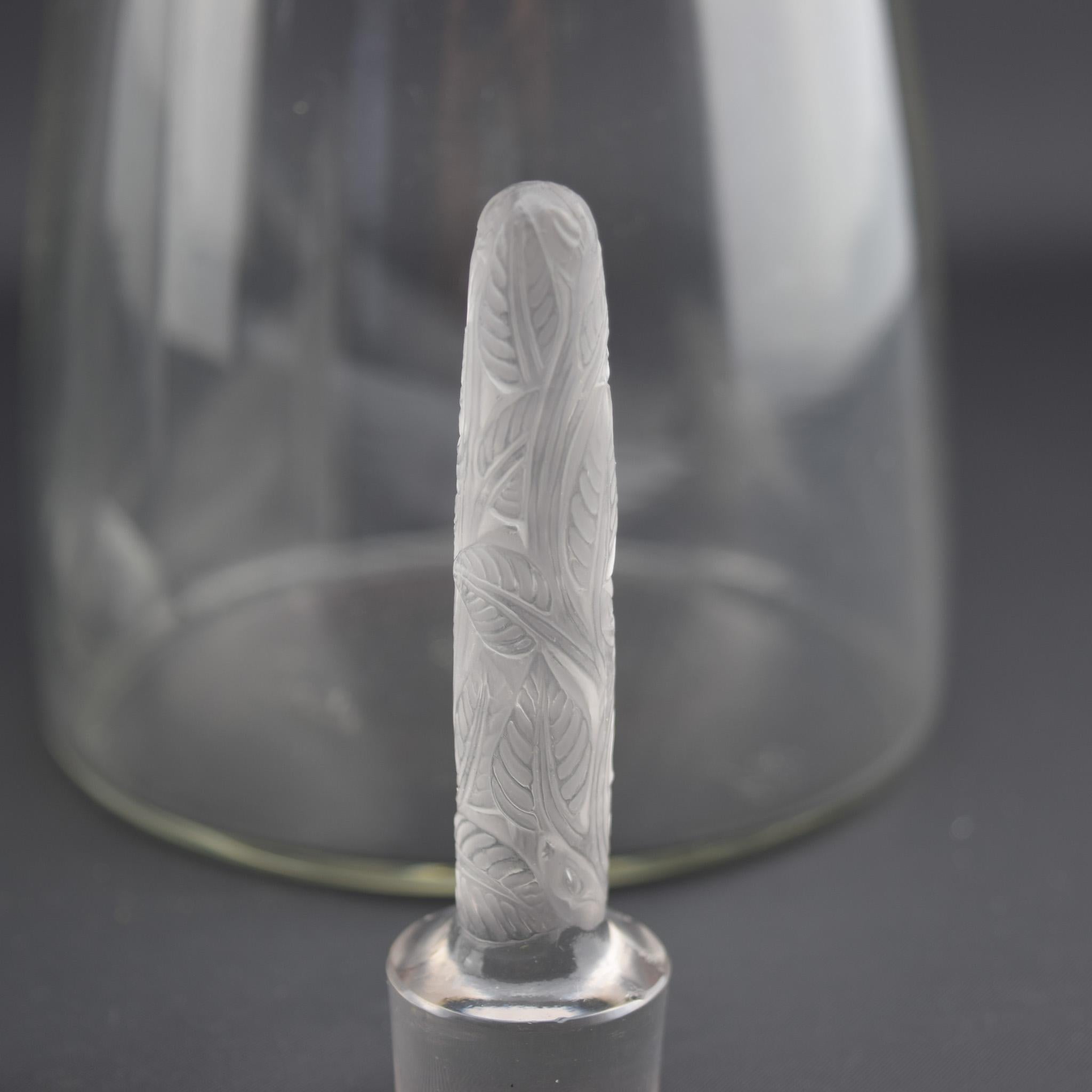 Pareja de decantadores diseño René Lalique Dornach C1927 principios del siglo XX en venta