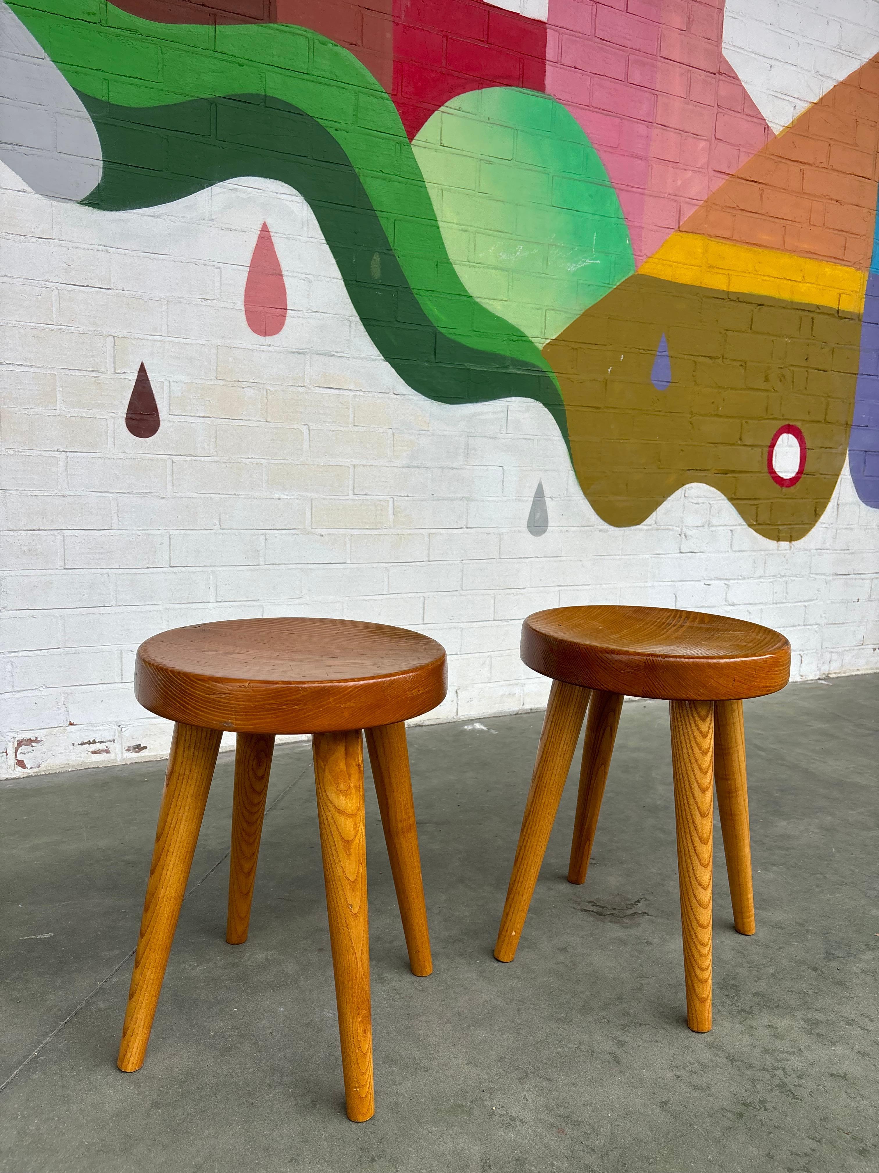 Paar Hocker von René Martin (Moderne der Mitte des Jahrhunderts) im Angebot