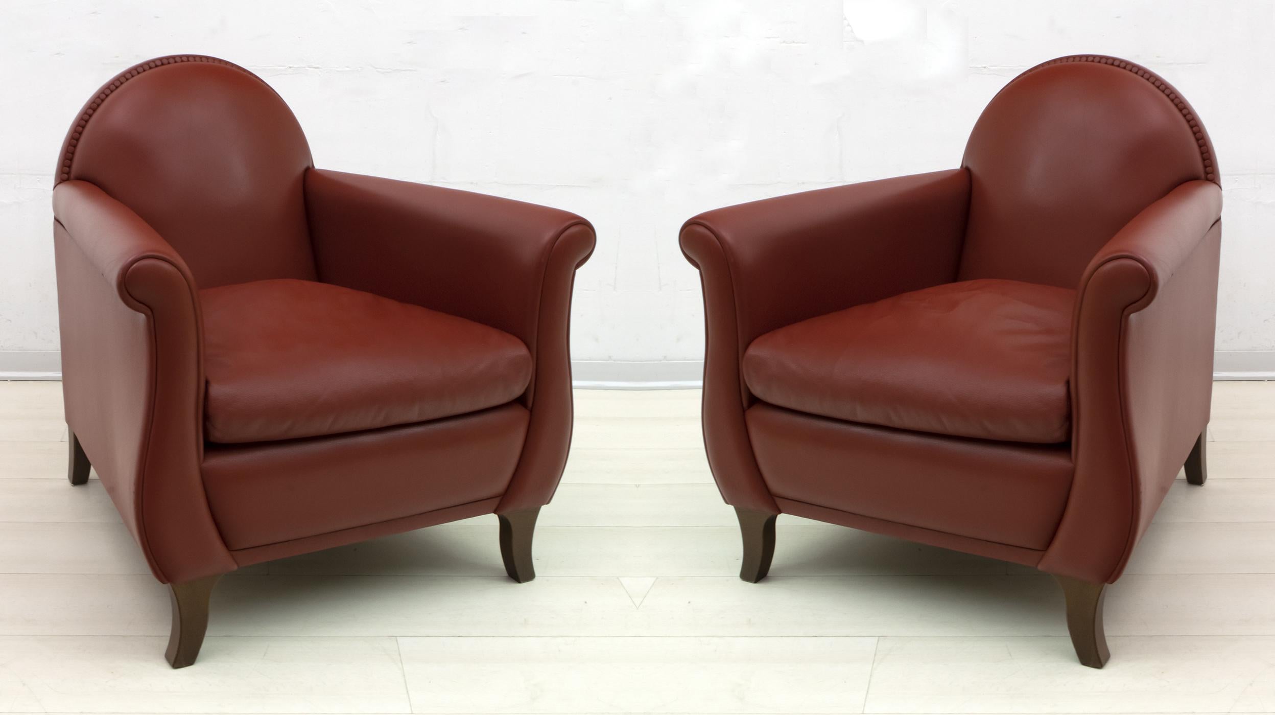 Le fauteuil Lyra de Poltrona Frau est un design emblématique de la collection historique de Poltrona Frau. Le Lyra, entièrement fabriqué en cuir, a été remarqué pour la première fois en 1934 et peut être considéré comme une évolution du fauteuil