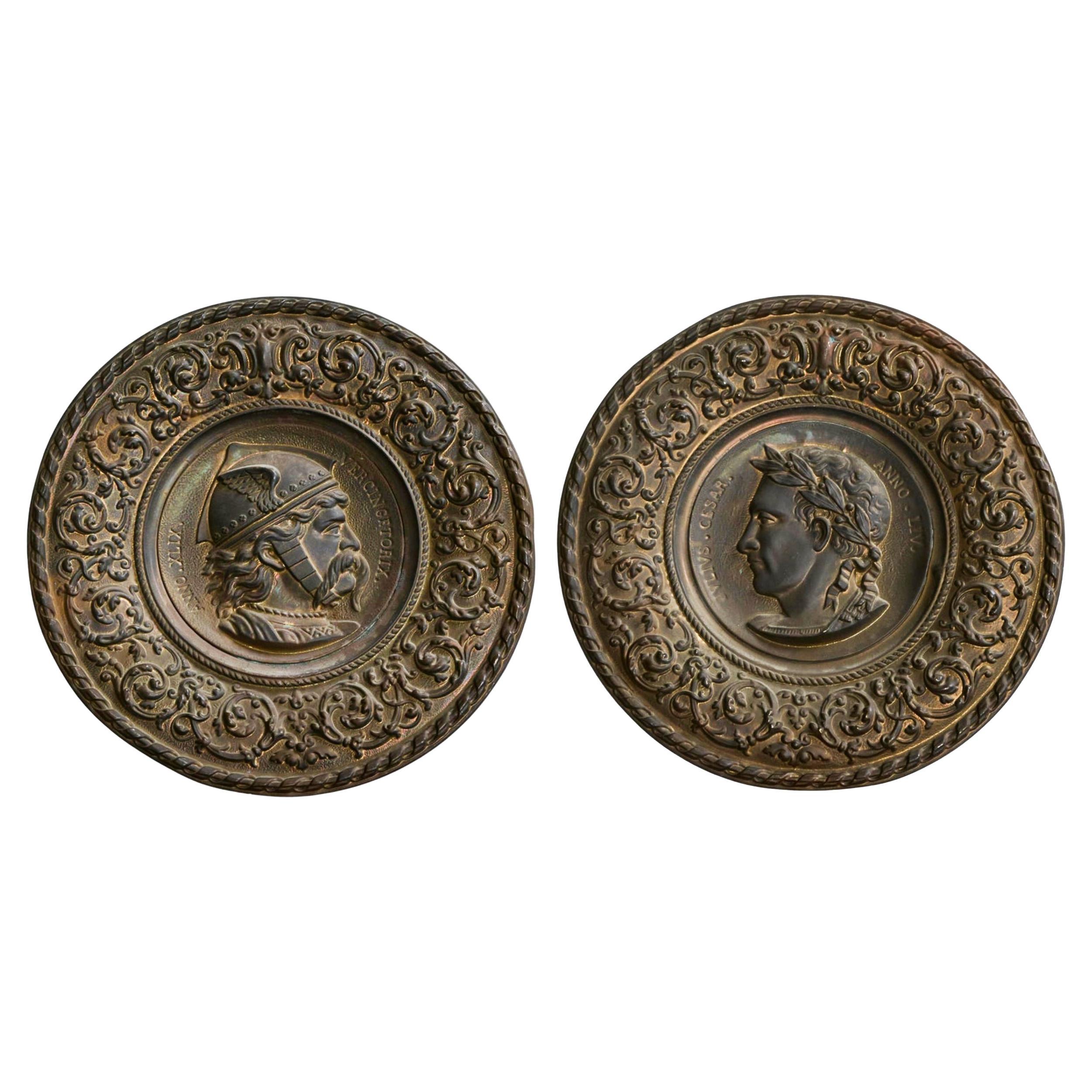 Coppia di repliche in rame patinato con Cesare e Vercingetorige Secolo XIX