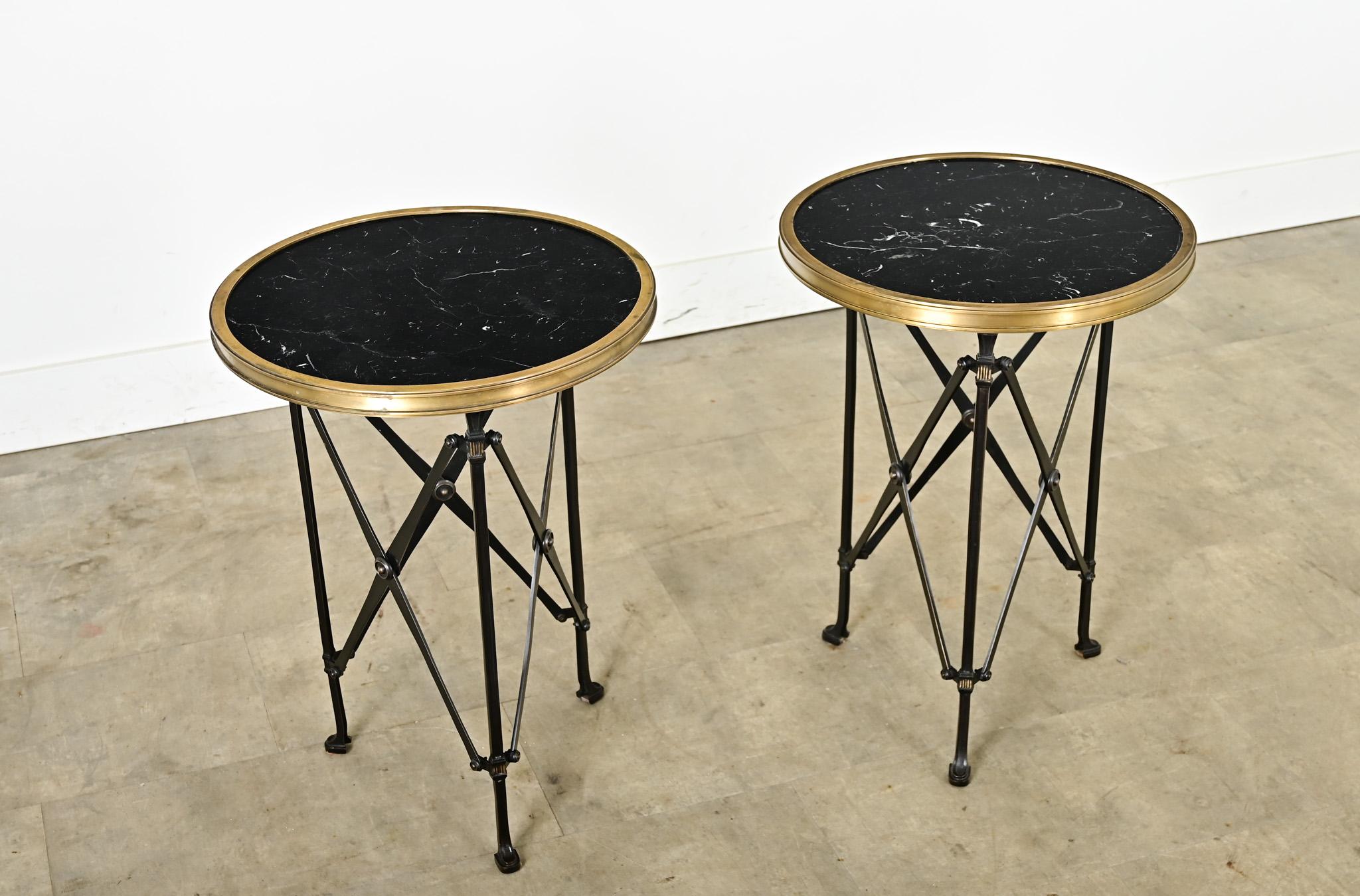 Français Paire de tables de guéridon de style Empire Revival en vente