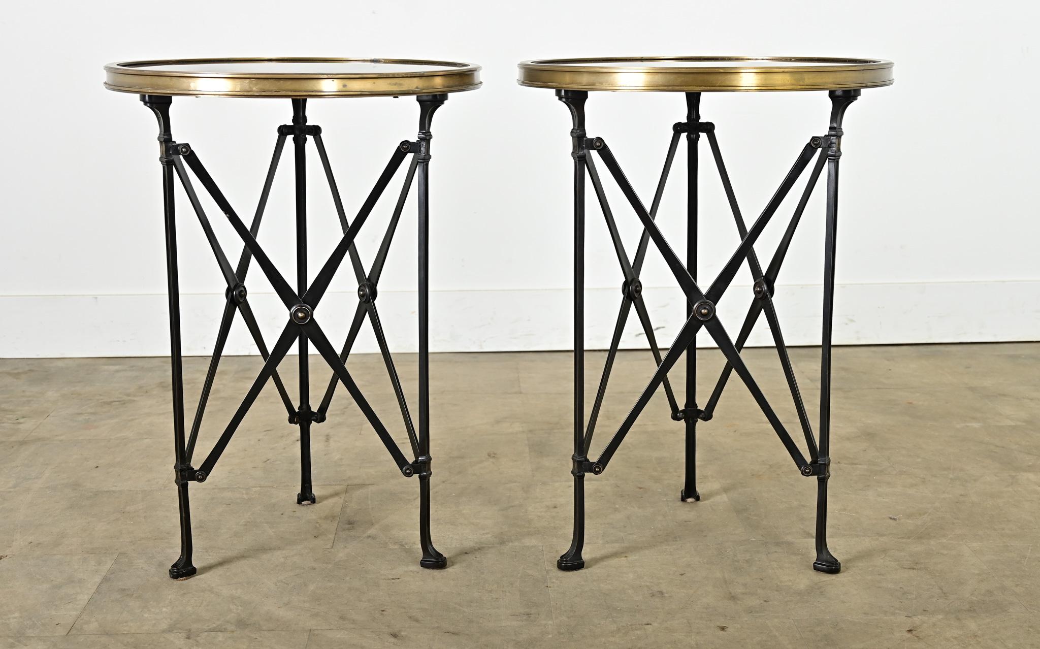 XXIe siècle et contemporain Paire de tables de guéridon de style Empire Revival en vente