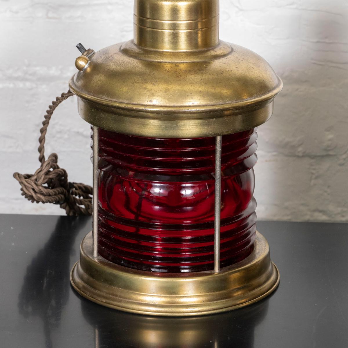Pair of repurposed railroad light table lamps Vidrio en venta