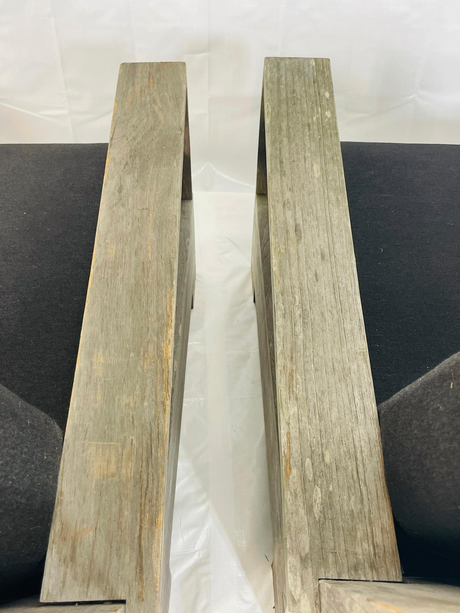 Coppia di poltrone da patio in teak Restoration Hardware con cuscini neri, etichetta in vendita 8