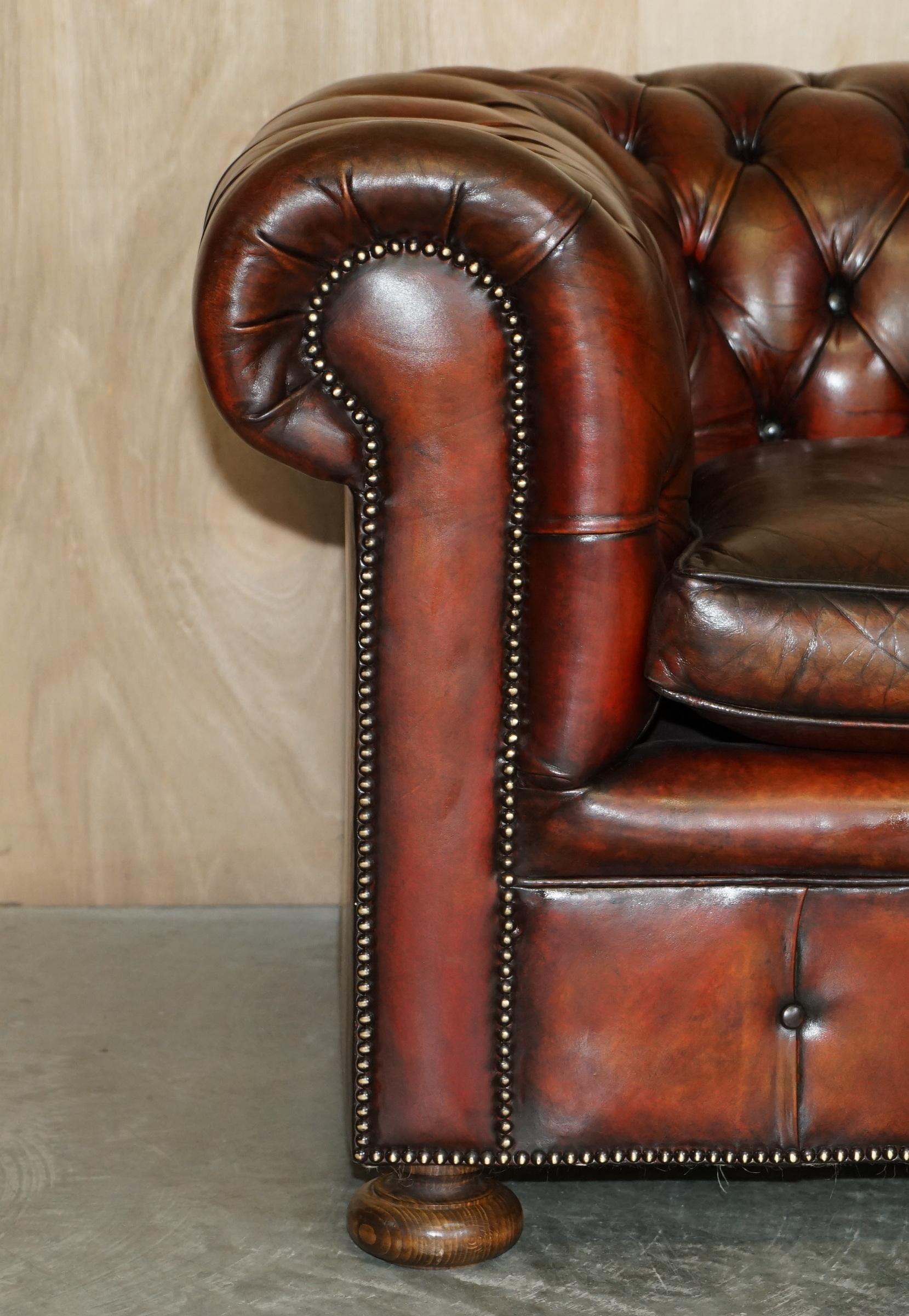 Edwardian Pair of Restored Antique Gentleman's Tufted Chesterfield Brown Leather Sofas For Sale