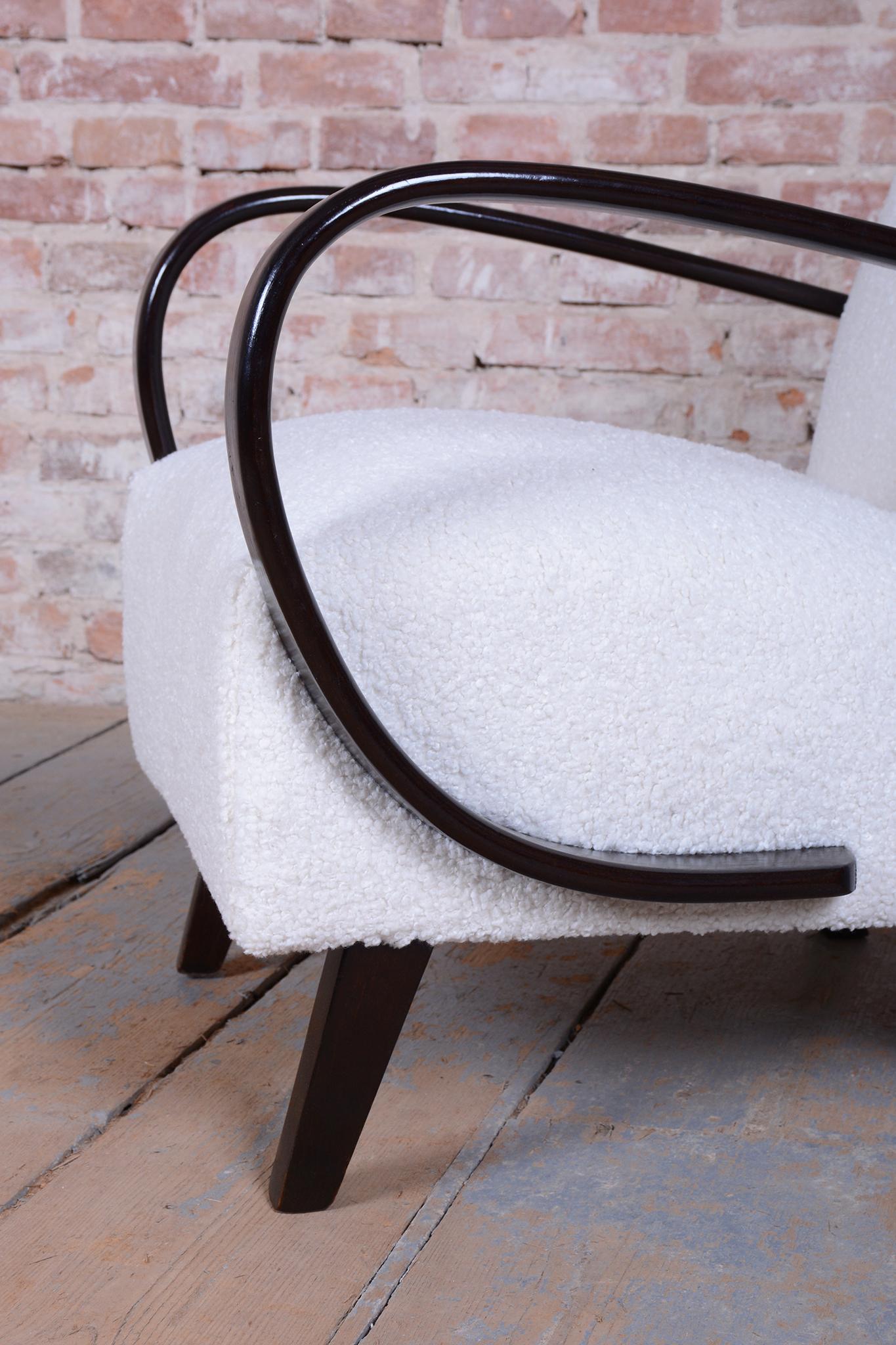 Paire de fauteuils Art Déco restaurés,  par J. Halabala, UP Závody, tchèque, années 1940 en vente 4